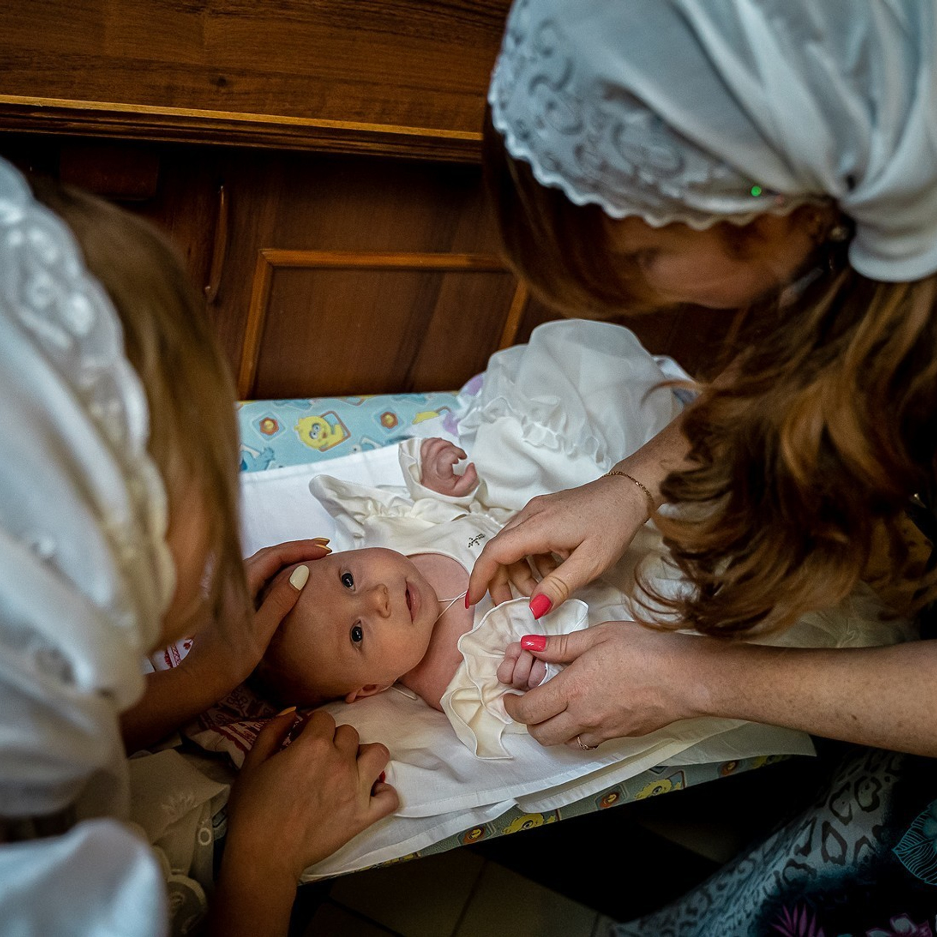Крещение и выписка из роддома. Контент съемка под ключ. Световое шоу / Москва и Мо