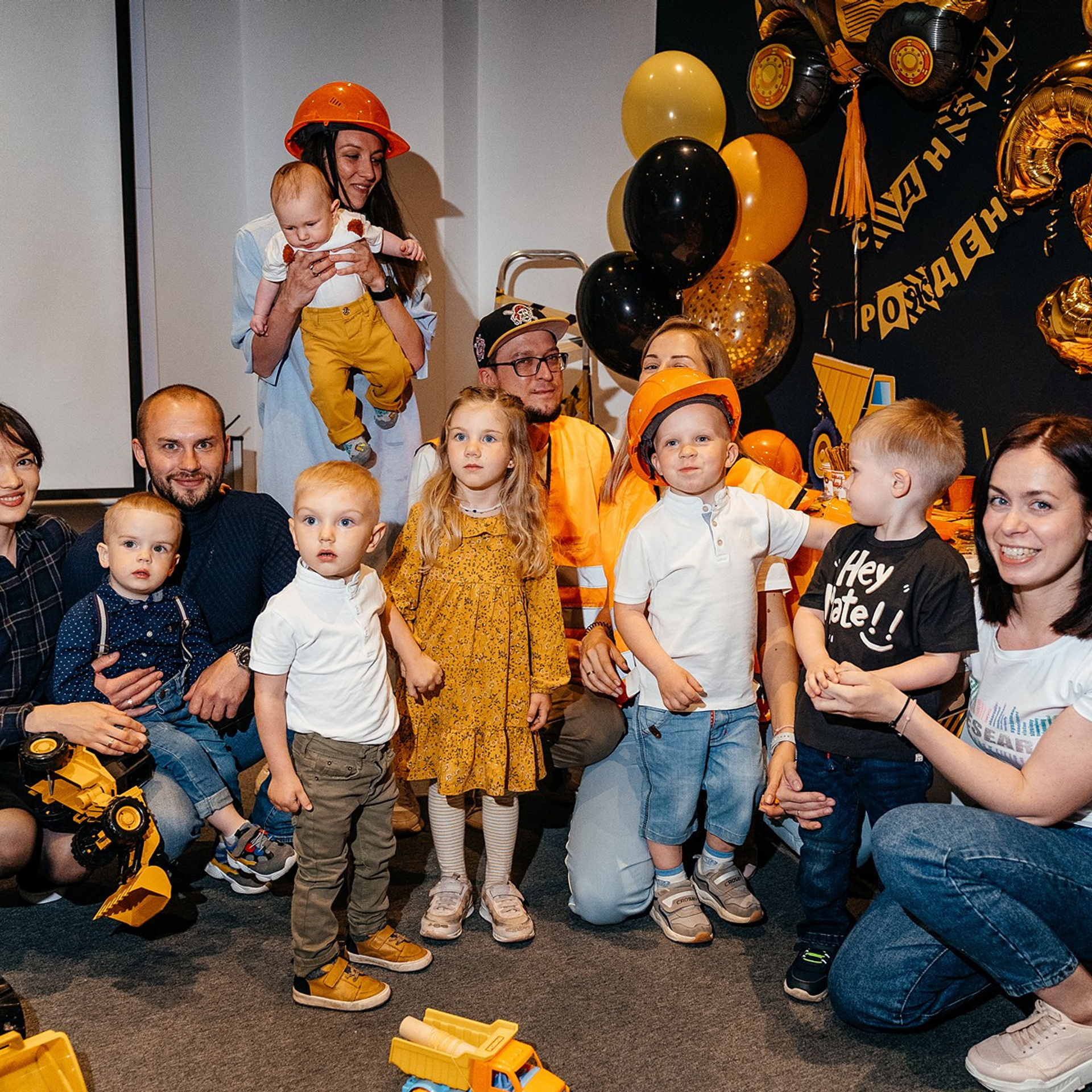 Детский день рождения, праздник. Контент съемка под ключ. Световое шоу / Москва и Мо