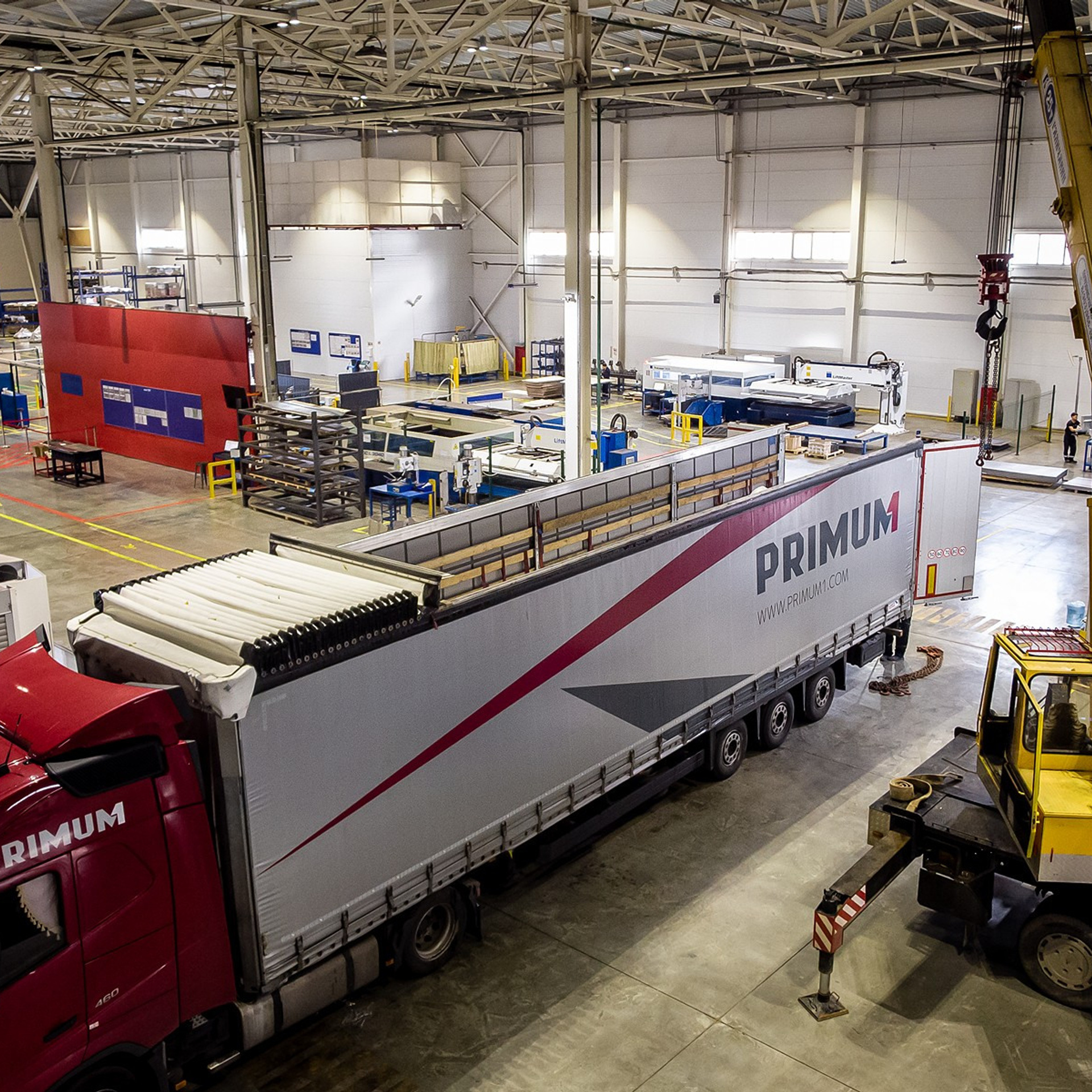 Съемка на производстве. Контент съемка под ключ. Световое шоу / Москва и Мо