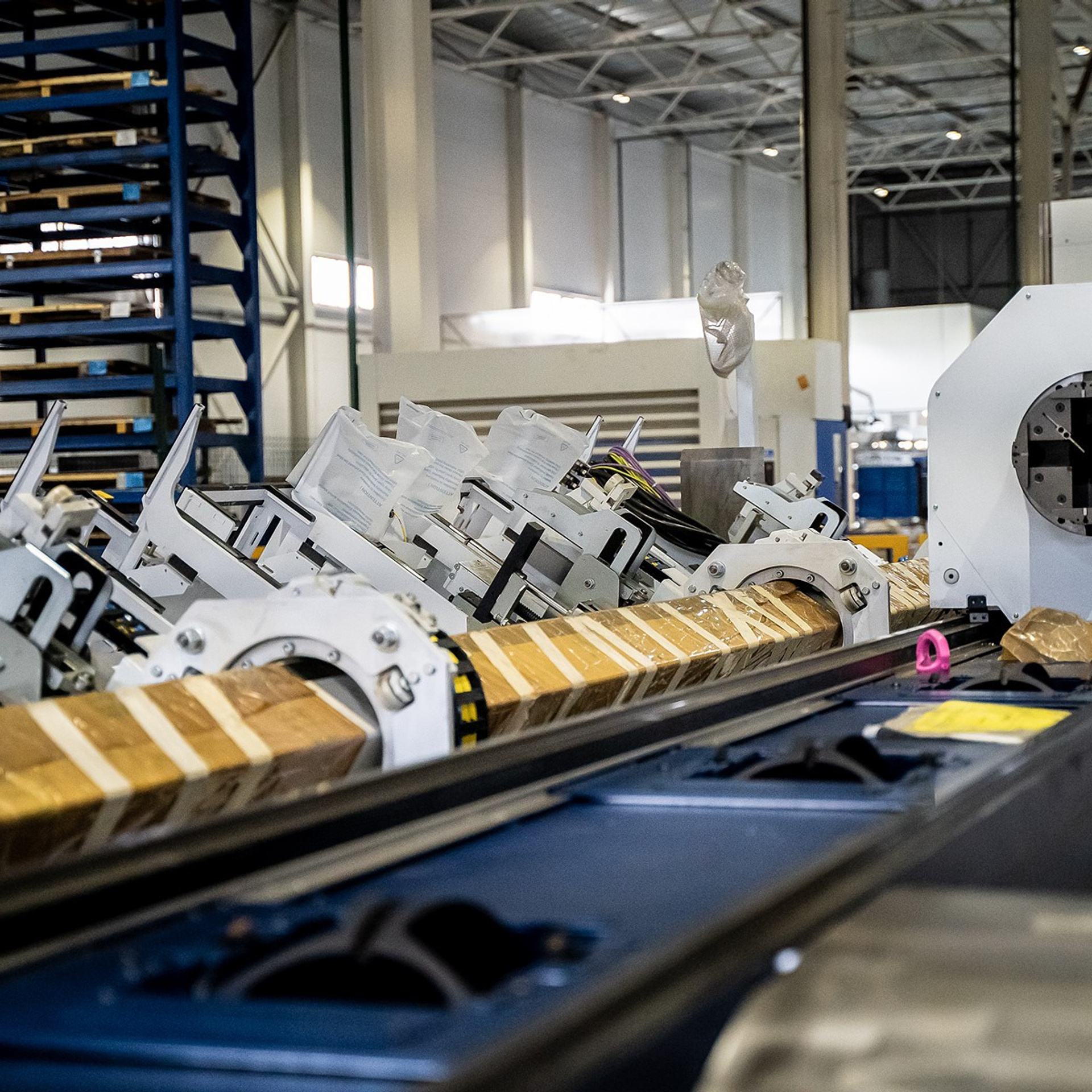 Съемка на производстве. Контент съемка под ключ. Световое шоу / Москва и Мо