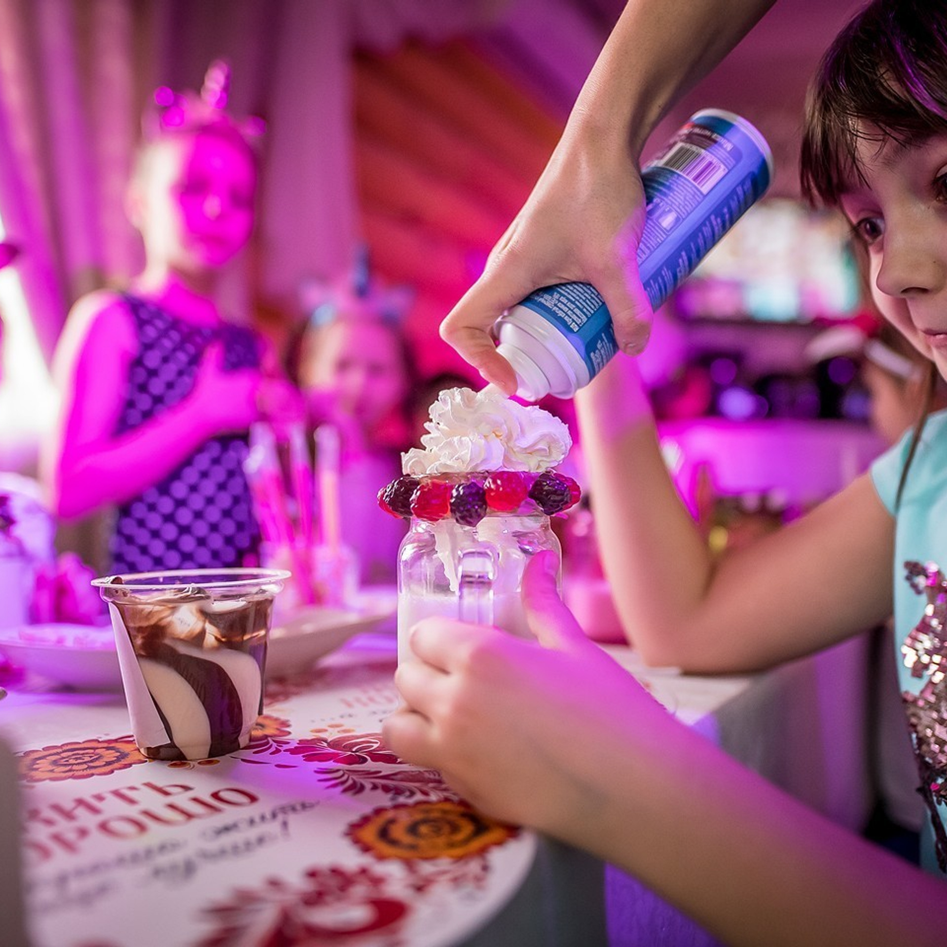 Детский день рождения, праздник. Контент съемка под ключ. Световое шоу / Москва и Мо