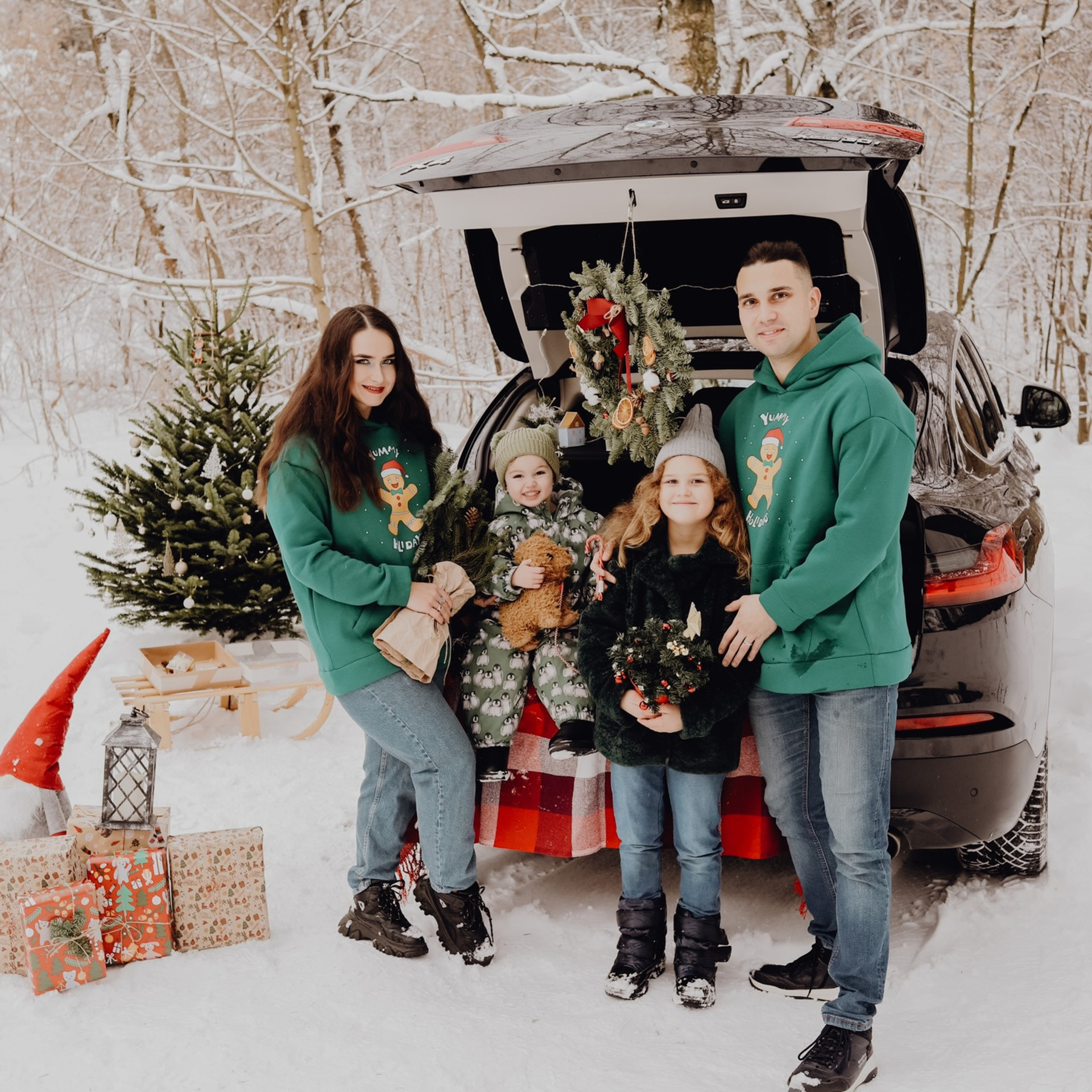 Мария и семья