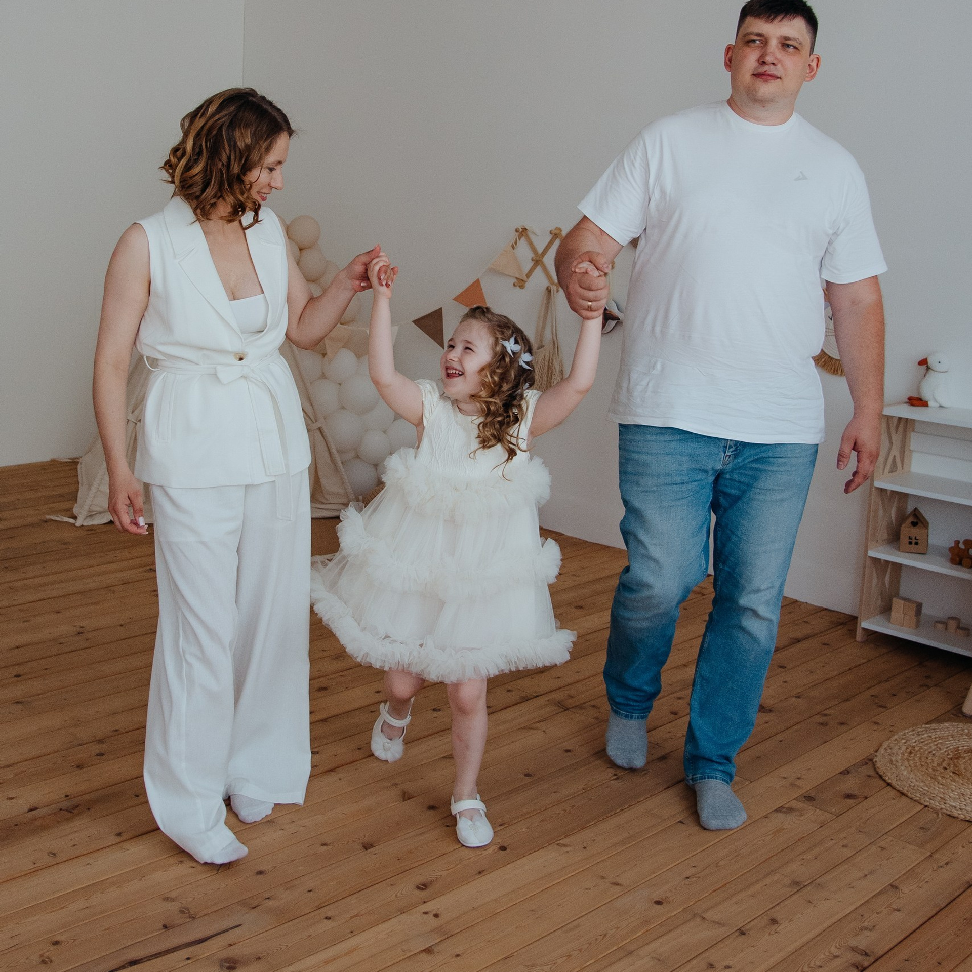 Яна, Софа, Андрей. Семейный фотограф в Омске Смирнова Светлана