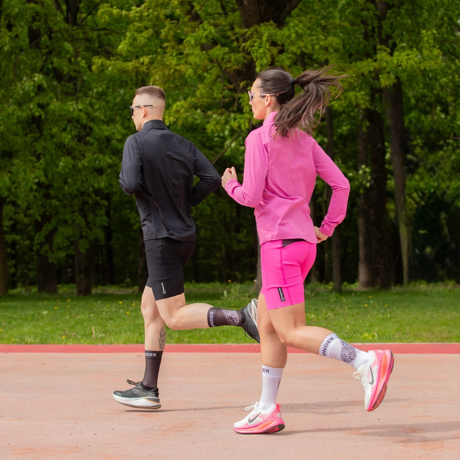 UNDER BY ME лонгсливы и тайтсы