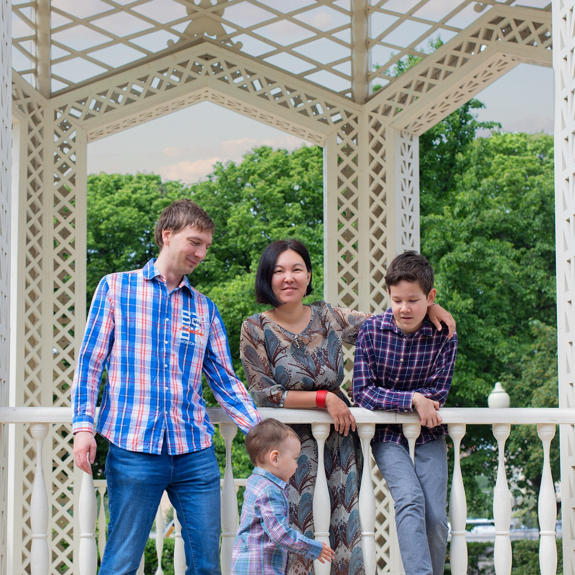 Фотопрогулки семьи Мадины