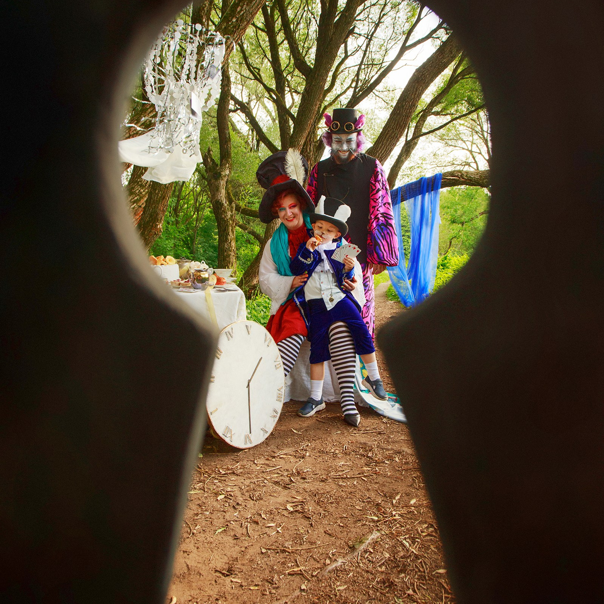 Семейная фотосессия «Безумное чаепитие»