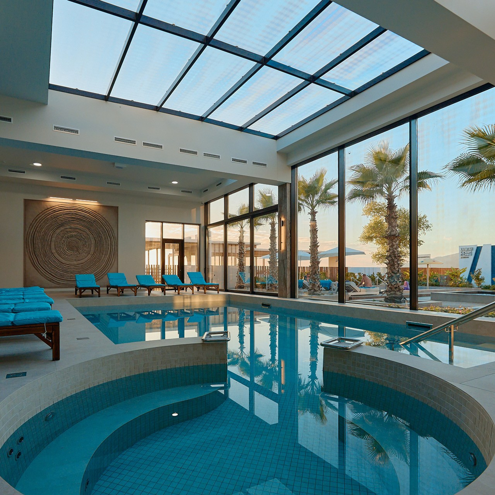 Отель «Аквамарин», Гагра, Абхазия. Фотограф Григорий Сотников