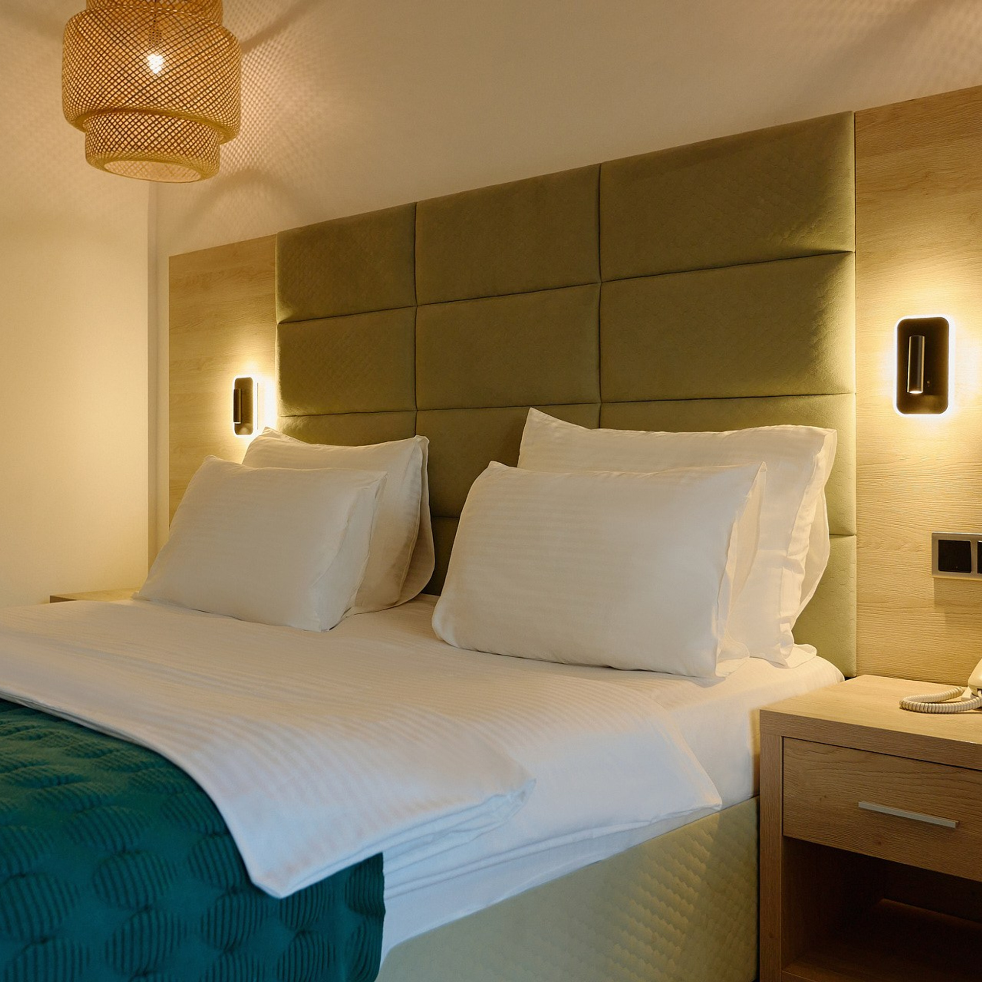 Отель «Аквамарин», Гагра, Абхазия. Фотограф Григорий Сотников