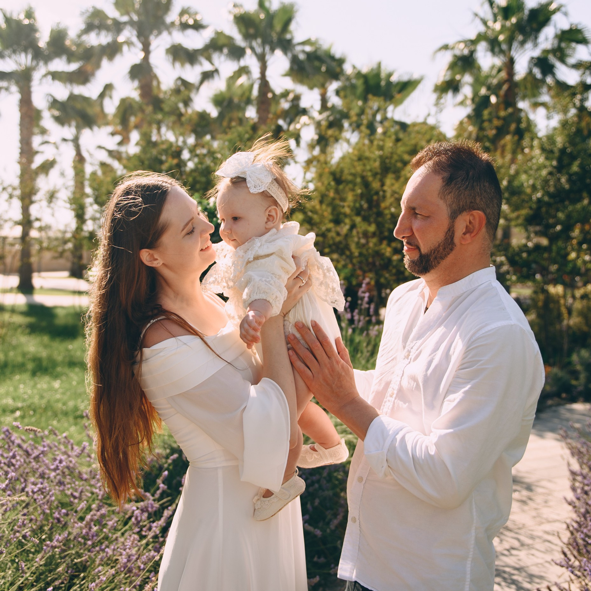 Лаванда, пальмы и малышка Аврора