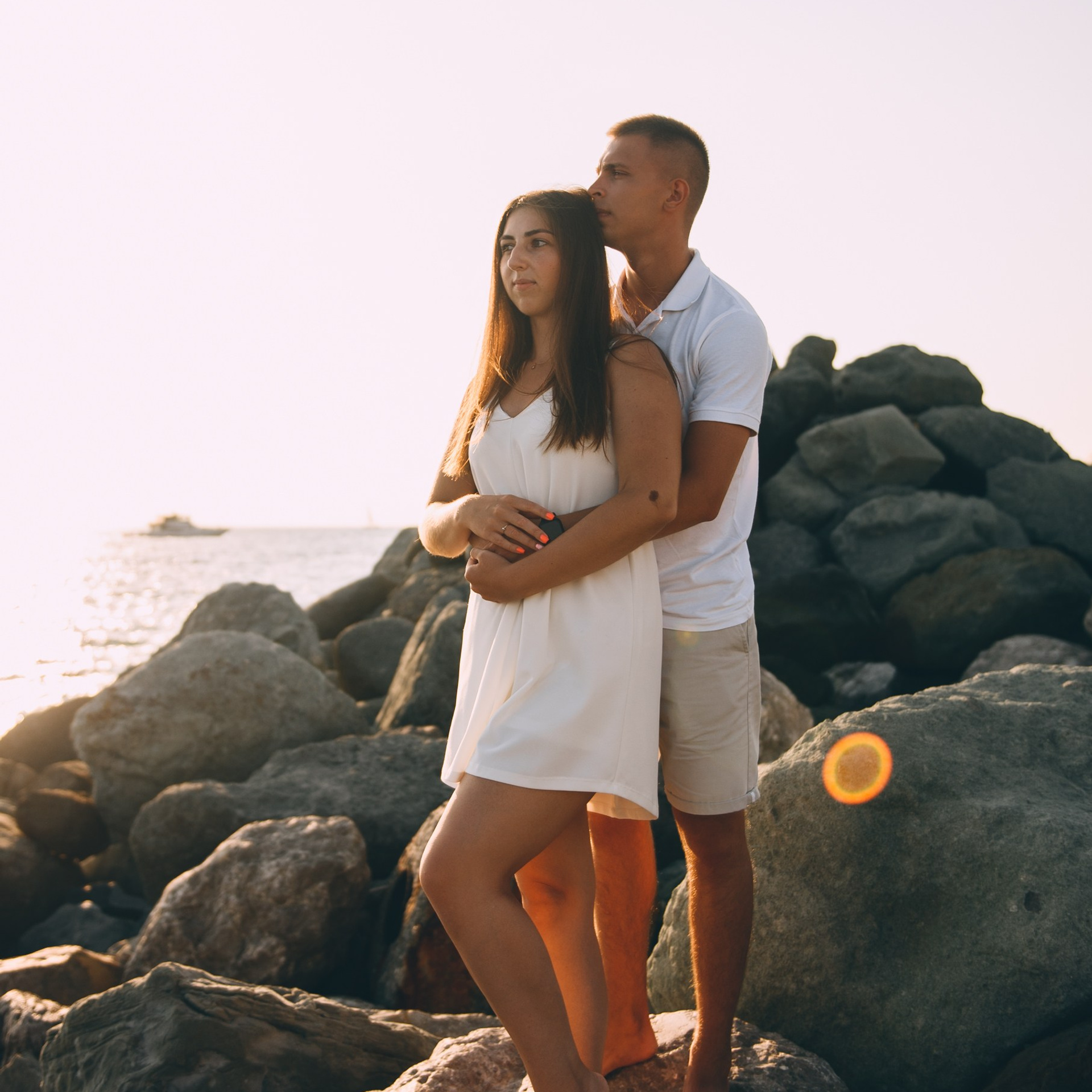 Имеретинский пляж, большие камни