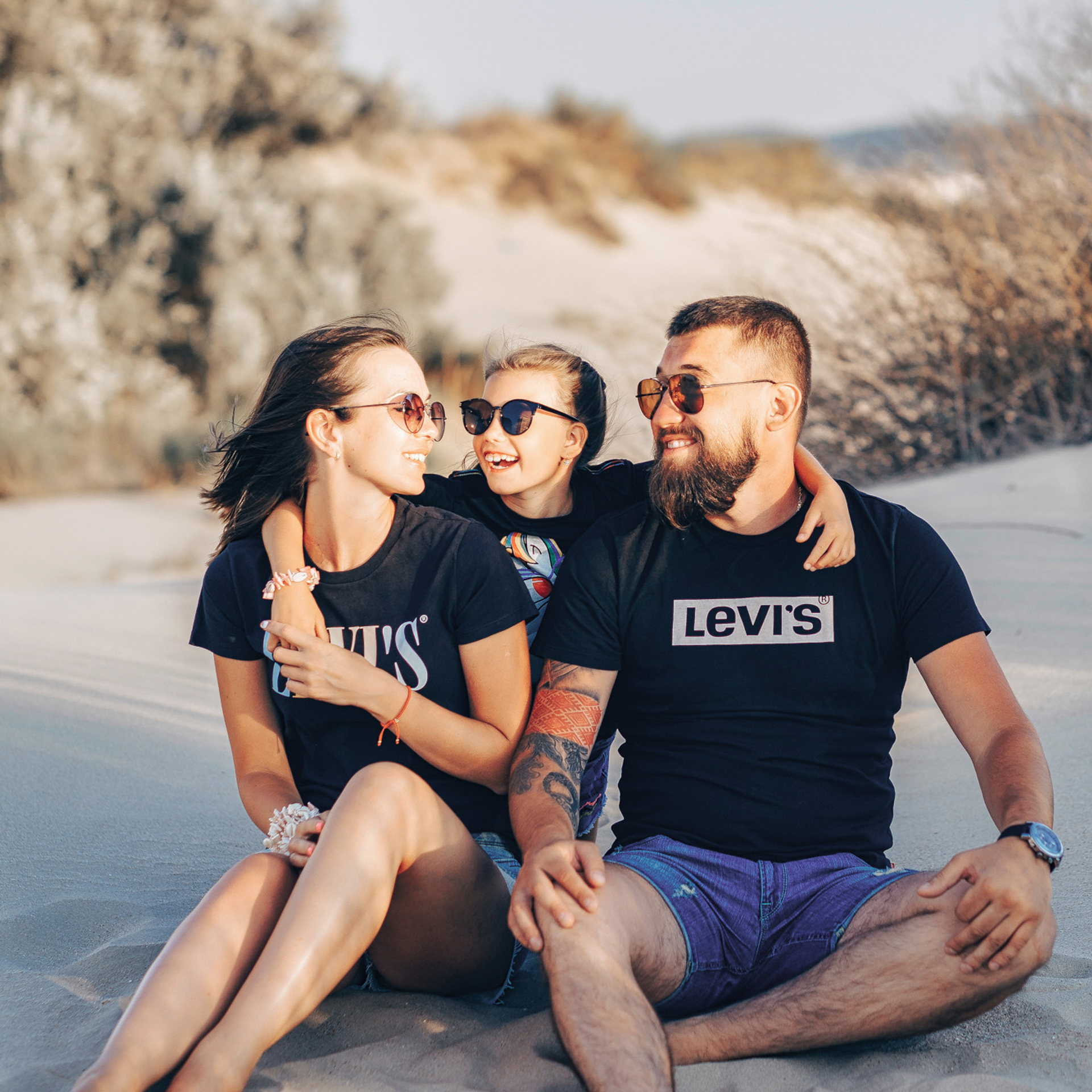 Миша, Вика и Алиса