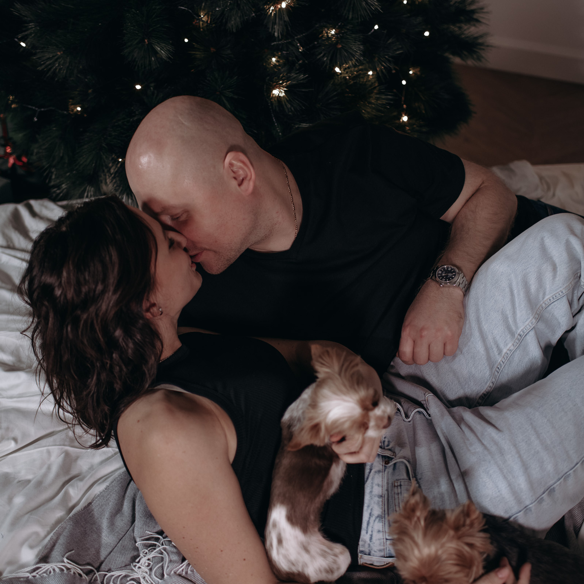 Настя и Саша с хвостиками