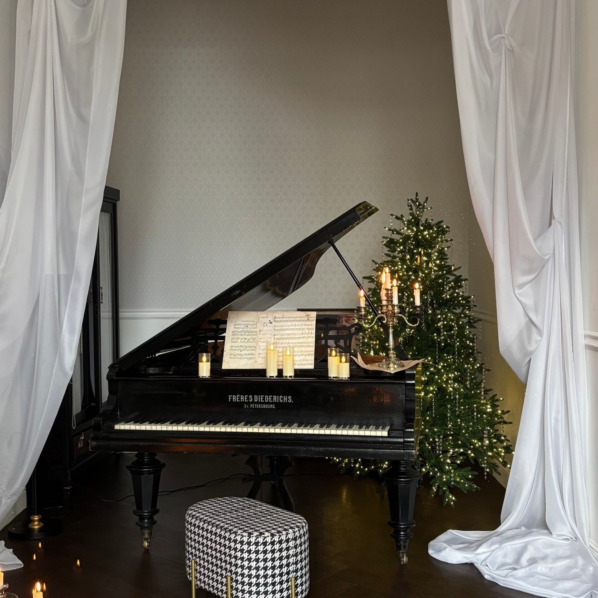 Фотостудии Новый год 2025. Семейный фотограф Тюмень Ксения Дереглазова