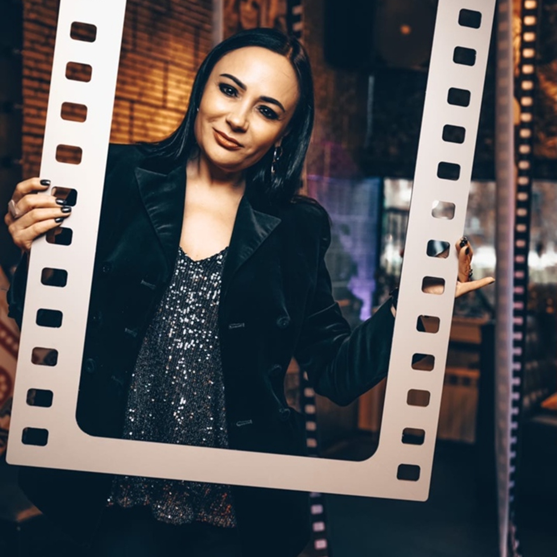 ведущие оксана абрамова и олег ляшенко, ведущая оксана абрамова, в солнечногорске, в зеленограде