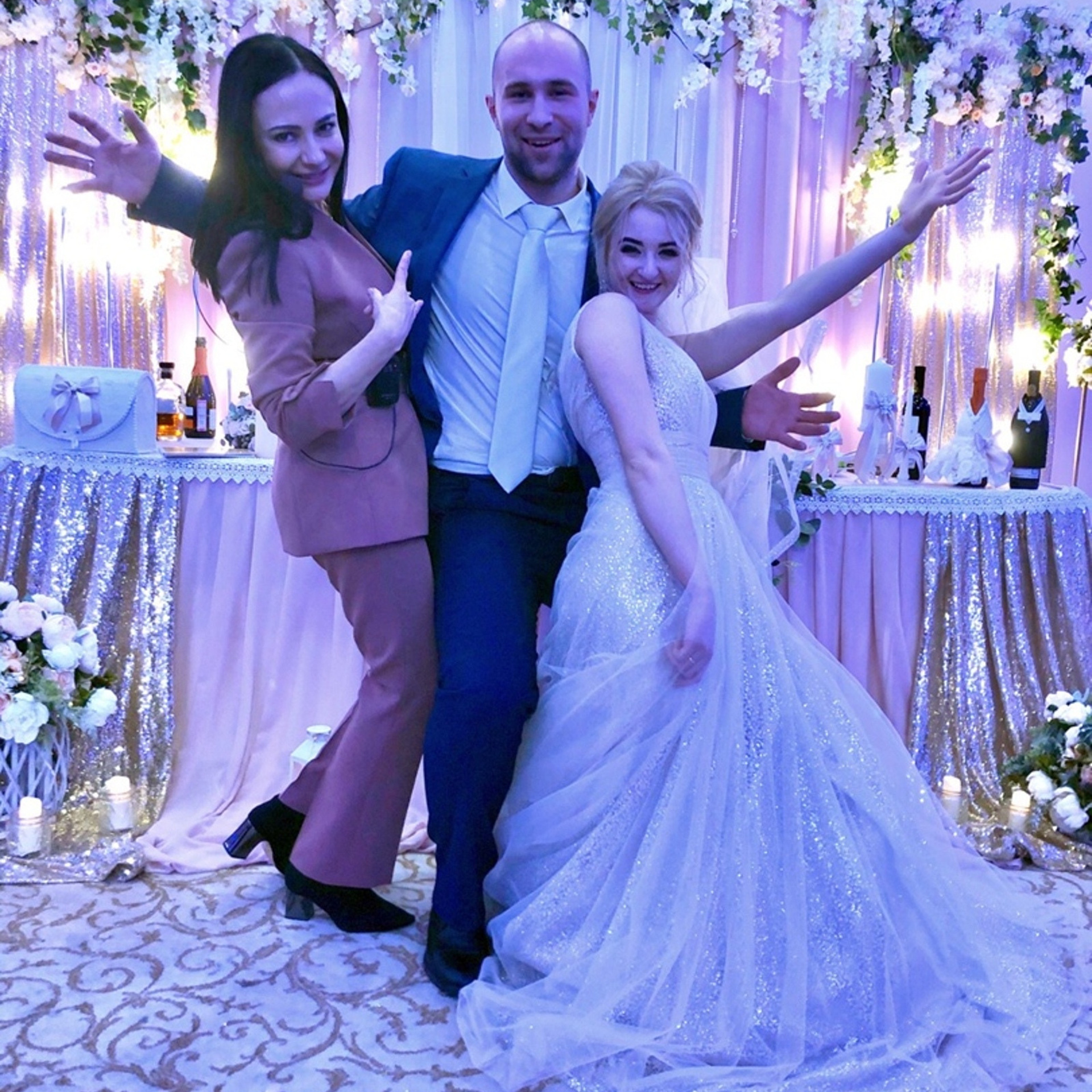 ведущие оксана абрамова и олег ляшенко, ведущая оксана абрамова, в солнечногорске, в зеленограде