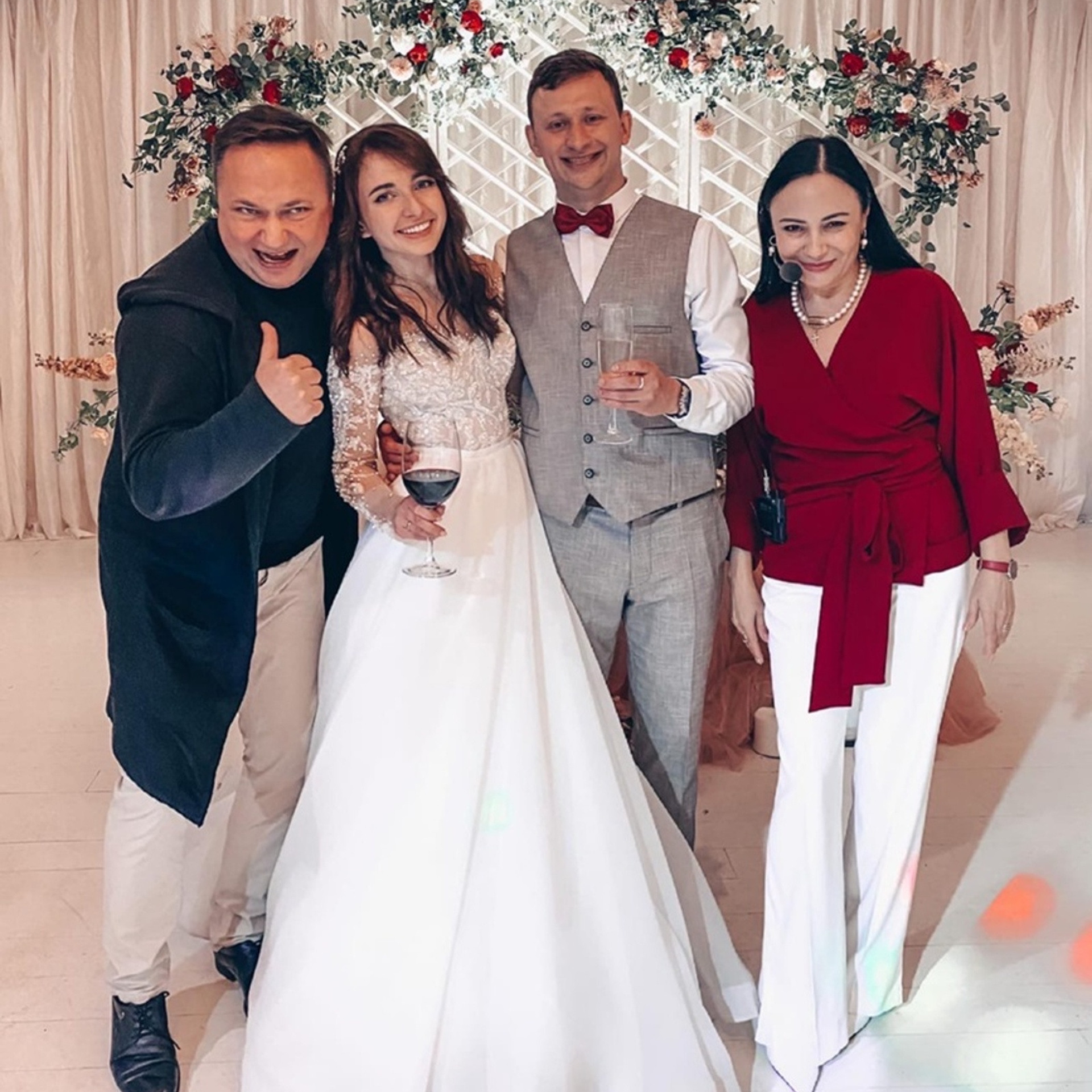 ведущие оксана абрамова и олег ляшенко, ведущая оксана абрамова, в солнечногорске, в зеленограде