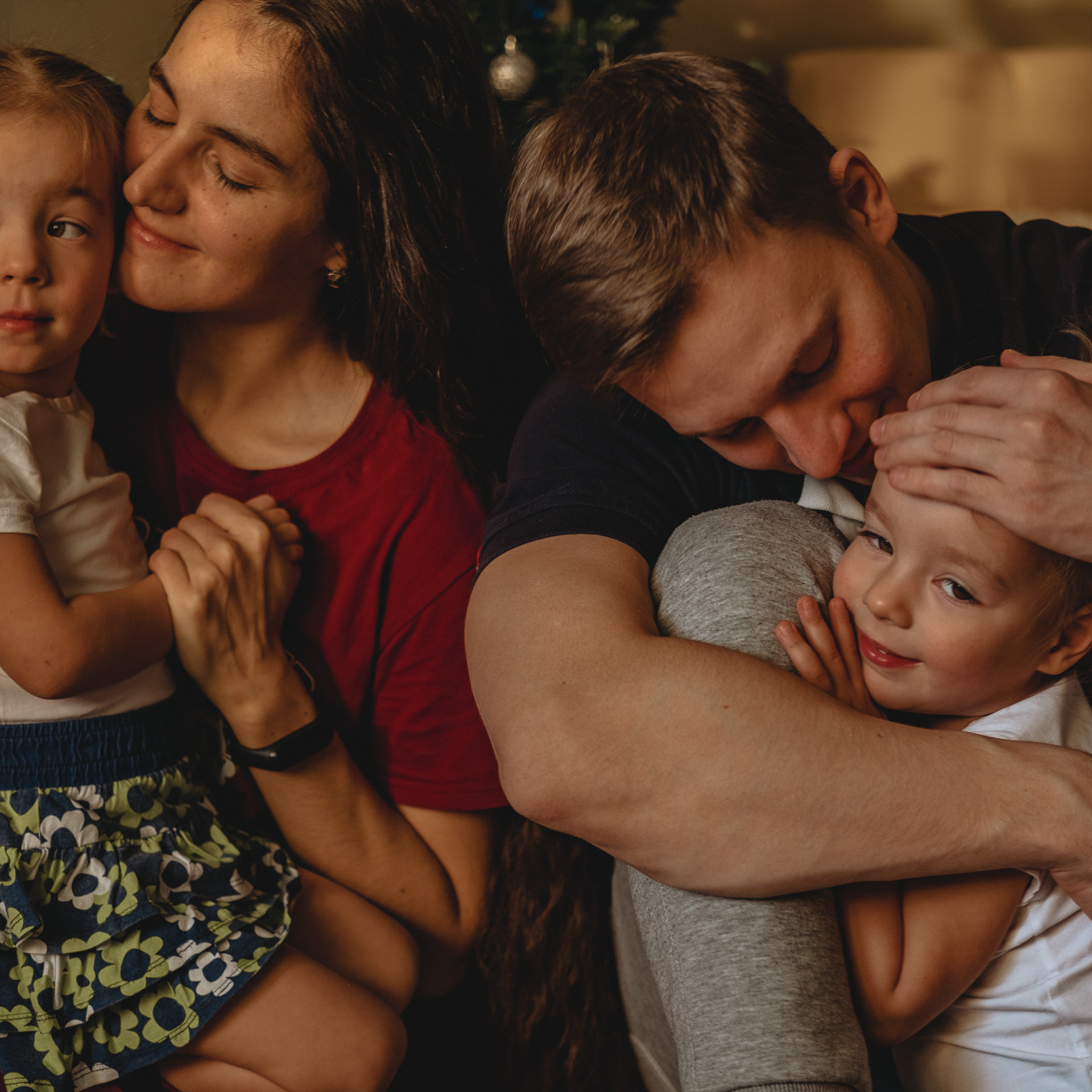 Юрий, Диана и доченьки-близняшки