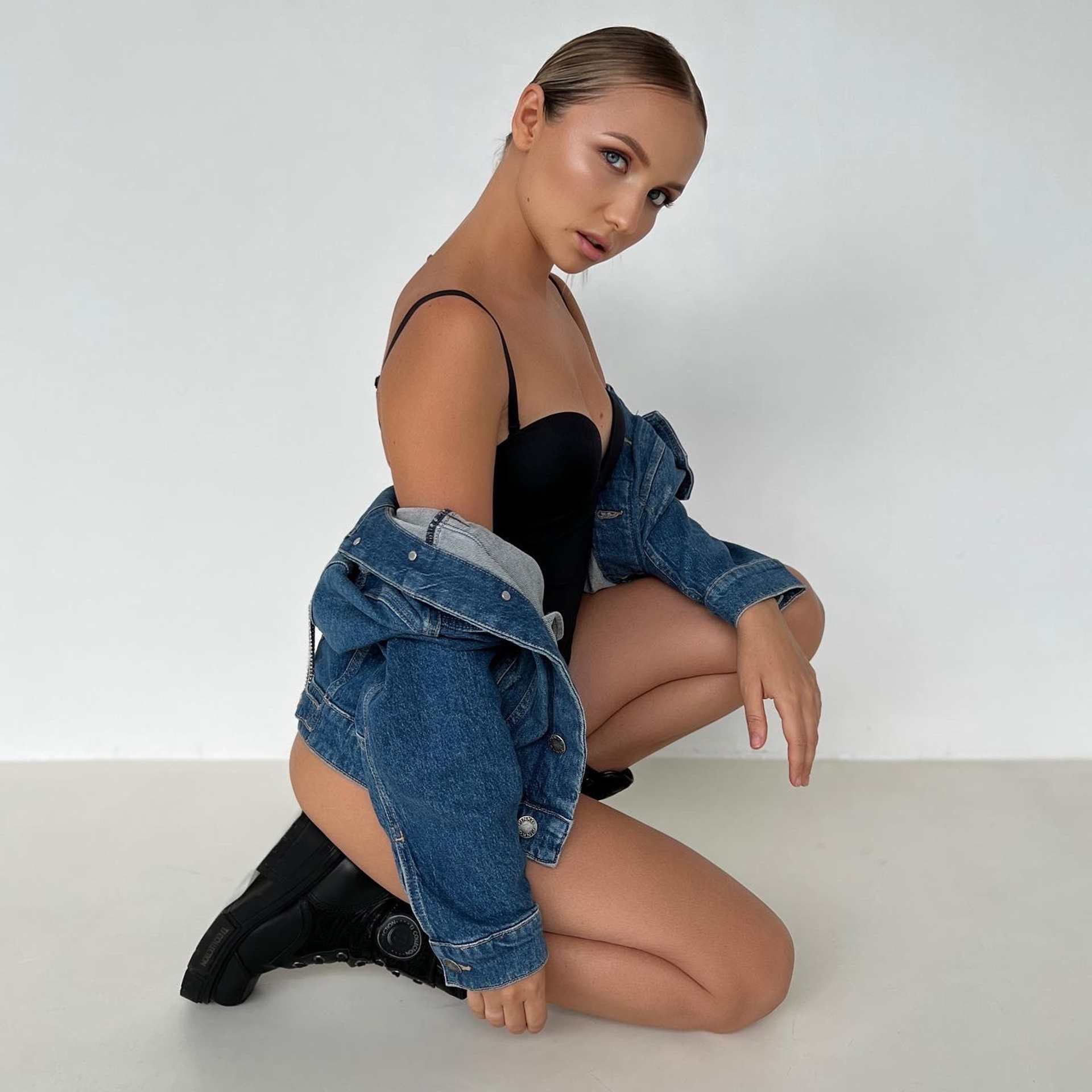 Индивидуальная фотосессия | Фотограф Ириша Гришина. Контент съемка | Мобильный фотограф Ириша Гришина