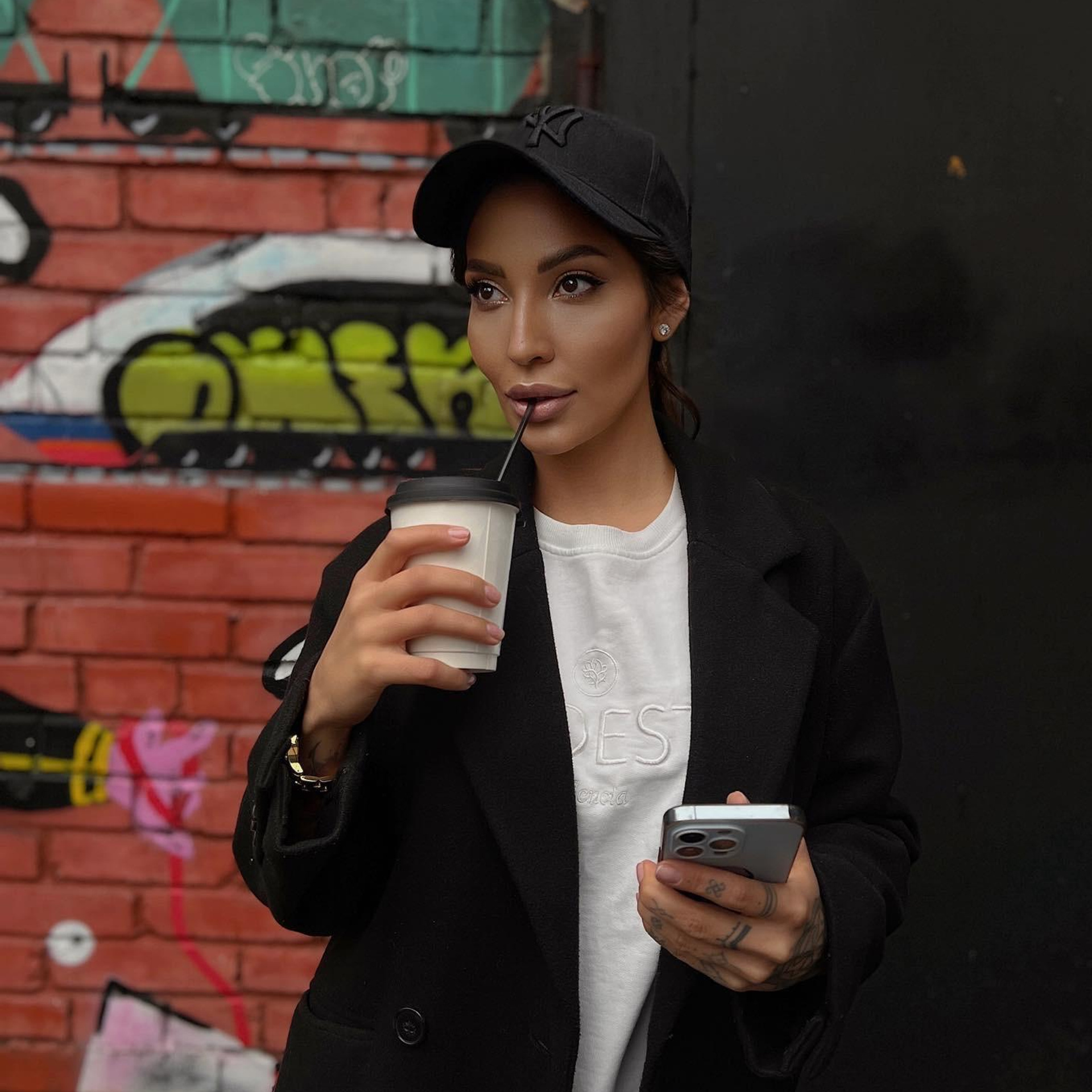 Индивидуальная фотосессия | Фотограф Ириша Гришина. Контент съемка | Мобильный фотограф Ириша Гришина