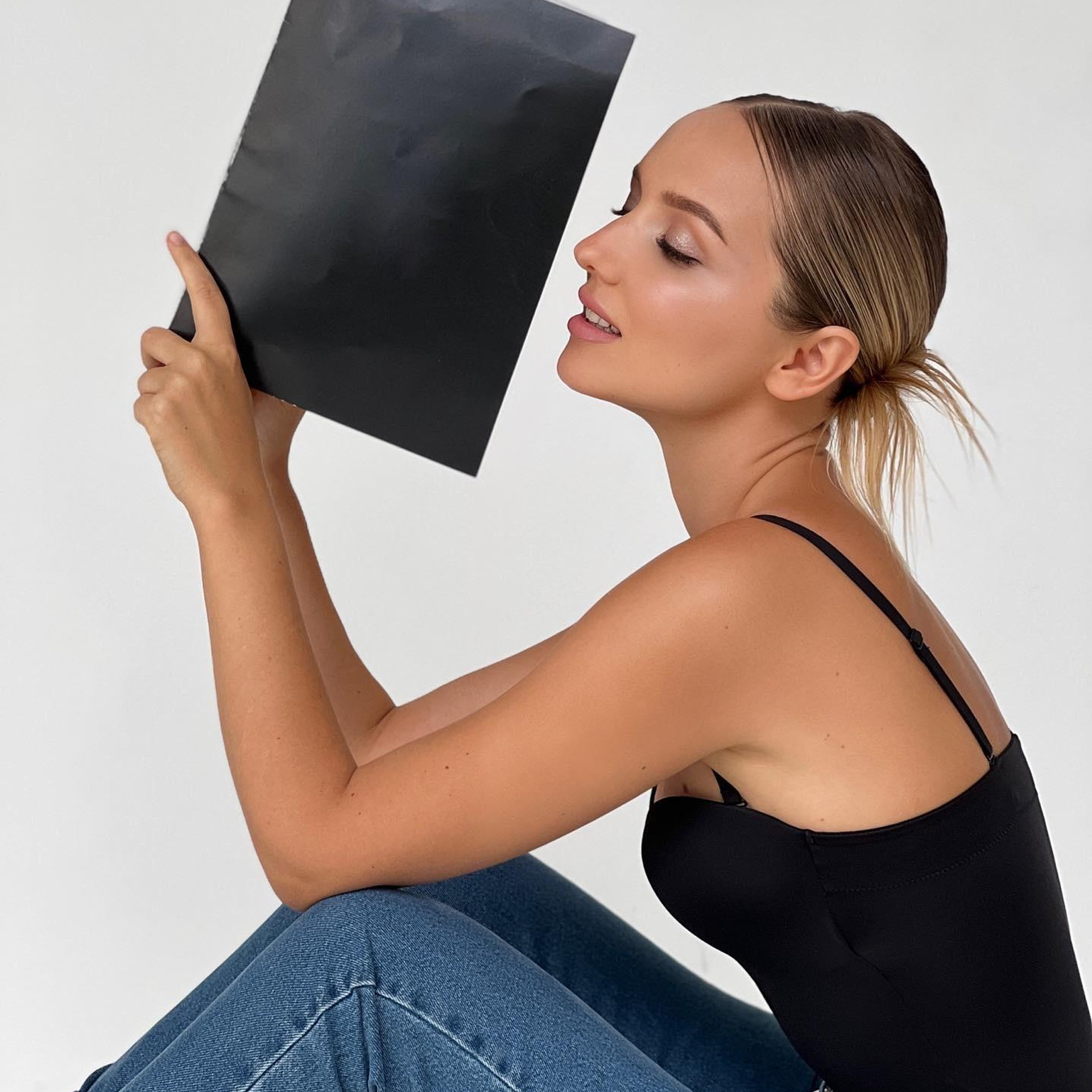 Индивидуальная фотосессия | Фотограф Ириша Гришина. Контент съемка | Мобильный фотограф Ириша Гришина