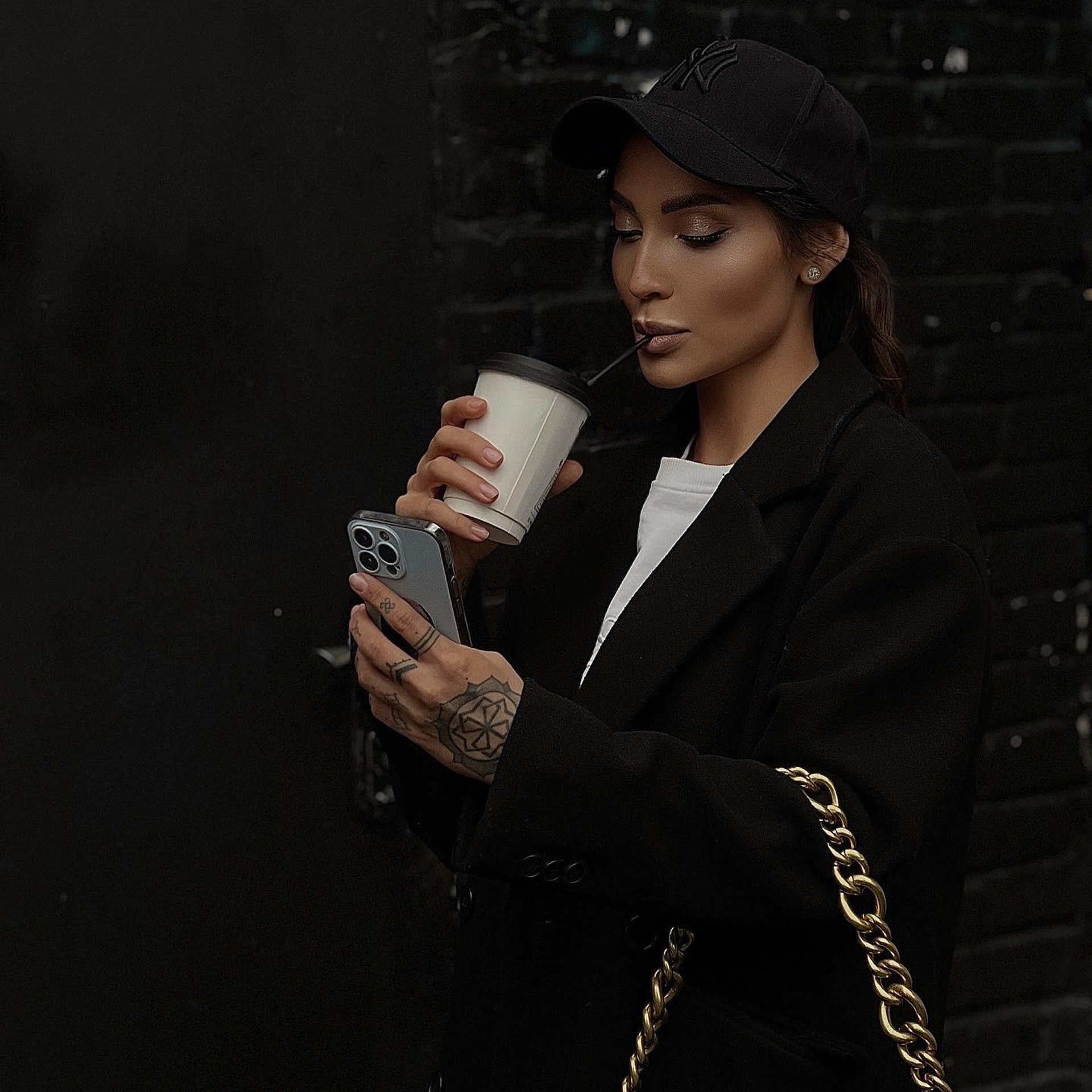 Индивидуальная фотосессия | Фотограф Ириша Гришина. Контент съемка | Мобильный фотограф Ириша Гришина