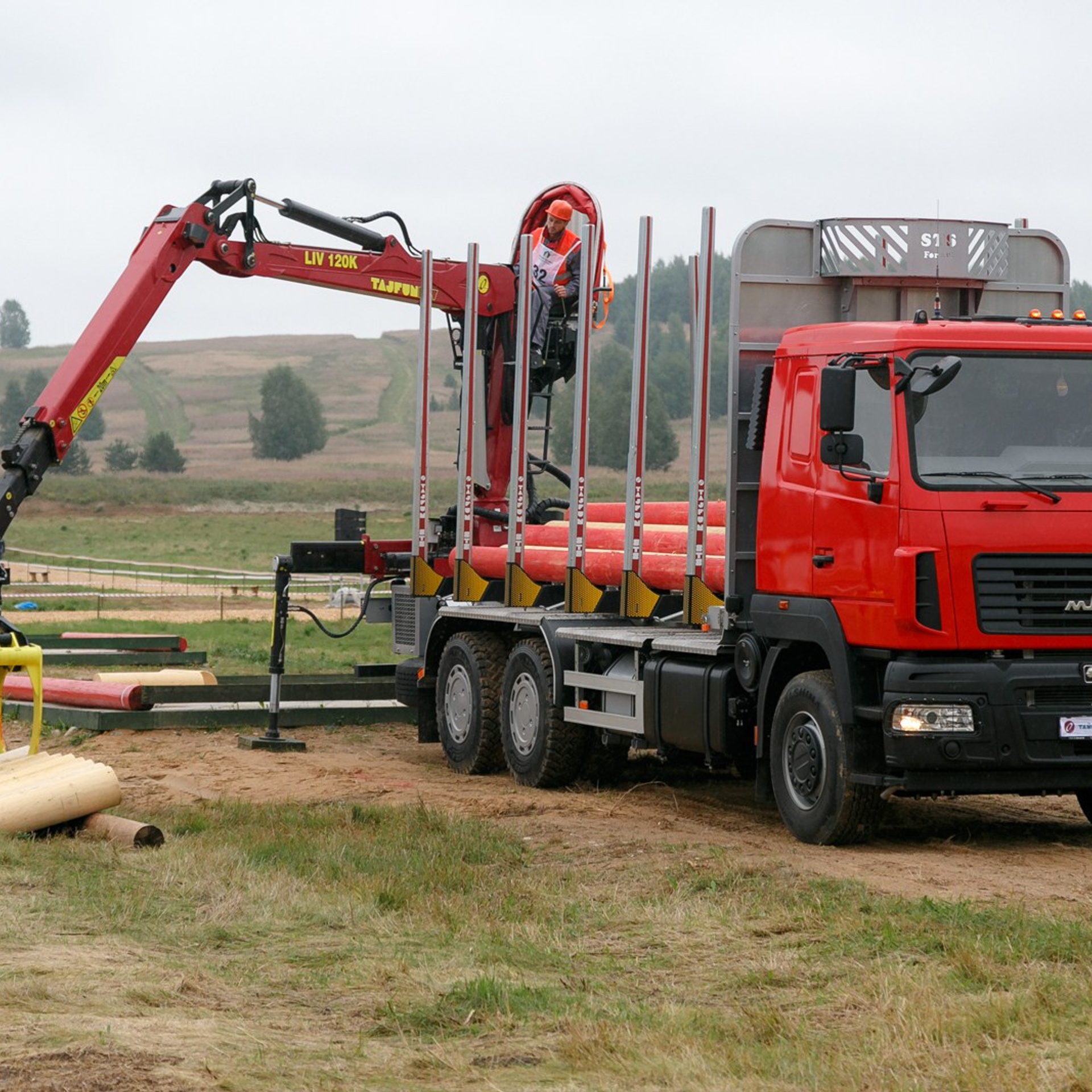 «Лесоруб XXI века» и «Королева леса». Репортажная фотосъемка. Архангельск