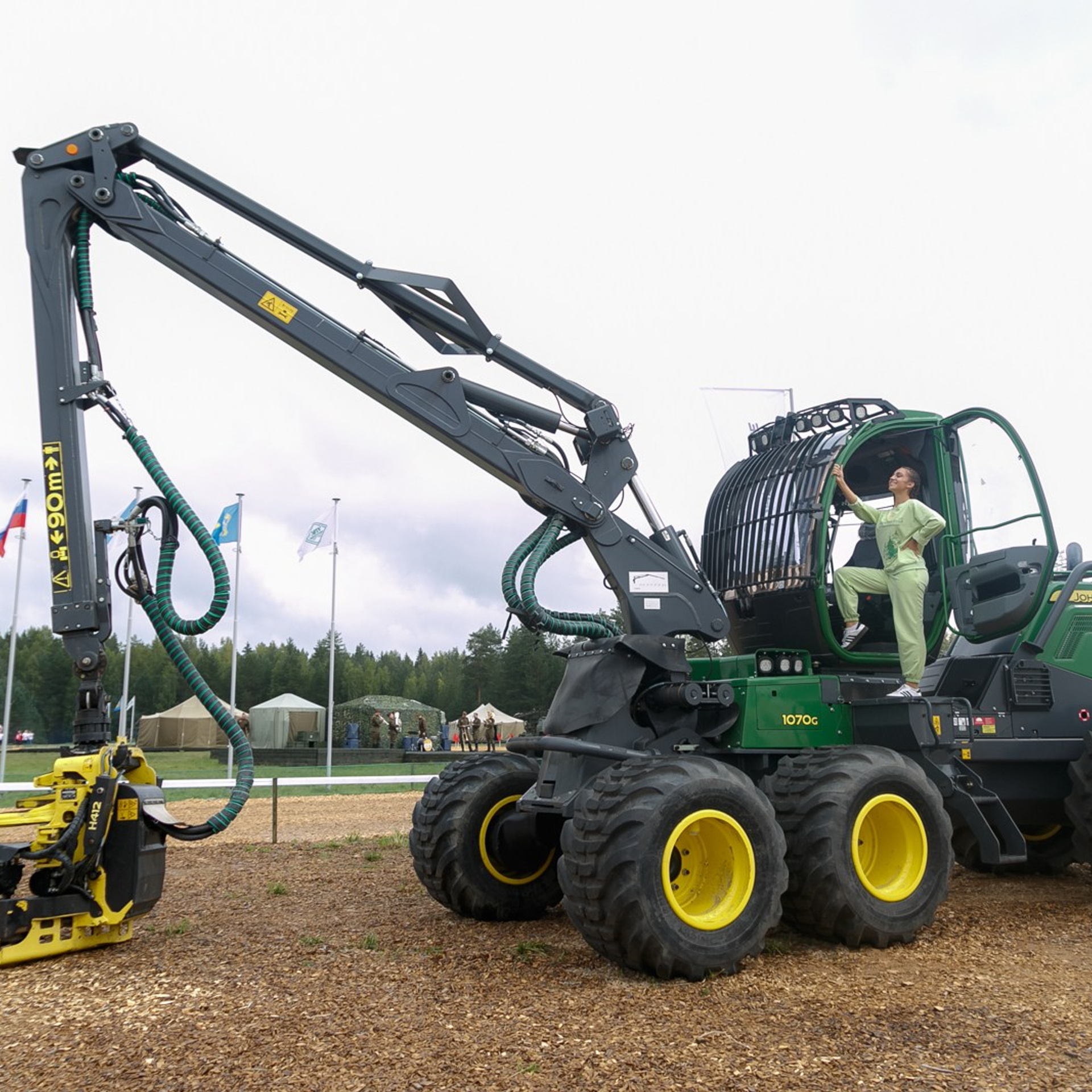«Лесоруб XXI века» и «Королева леса». Репортажная фотосъемка. Архангельск
