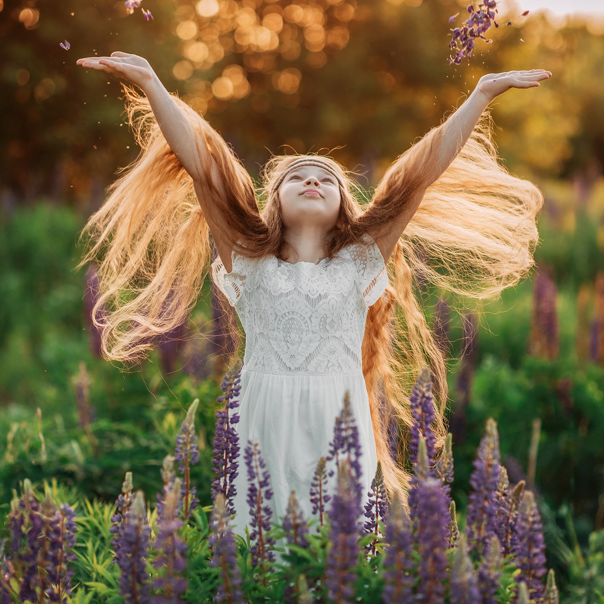 Тая и люпины