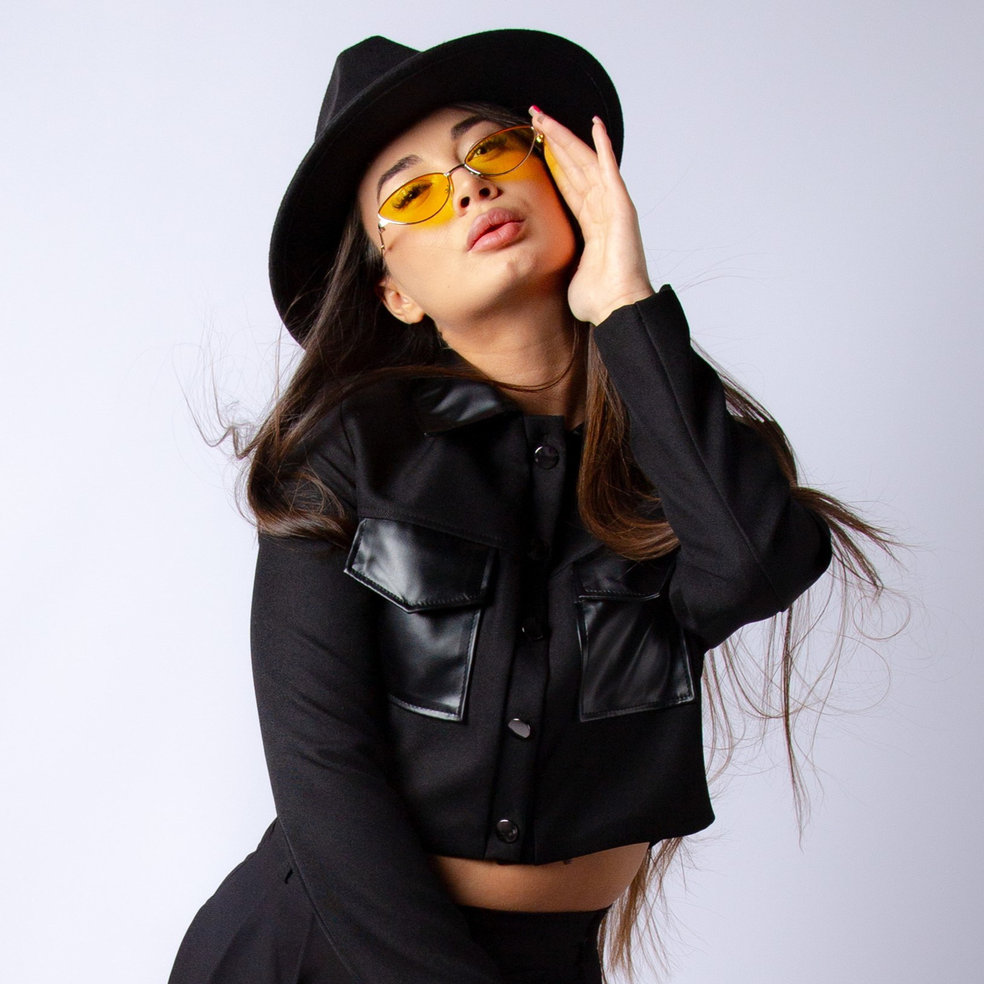 Фотостудия автопортрета DOUBLE-YOU в Сургуте