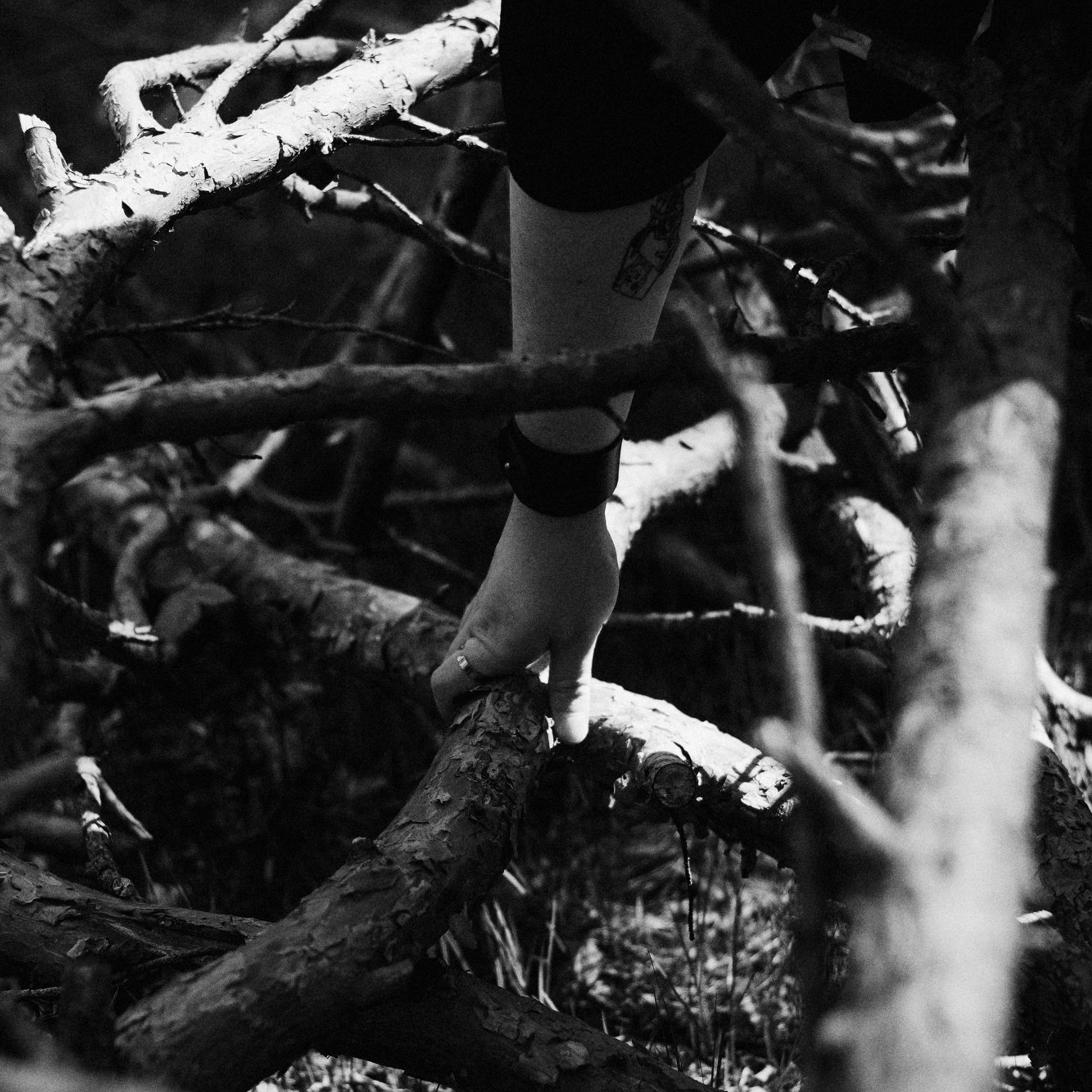 Мужской портрет на природе в Тюмени — Фотограф Дарья Мустафина. Портретный фотограф Тюмень Дарья Мустафина