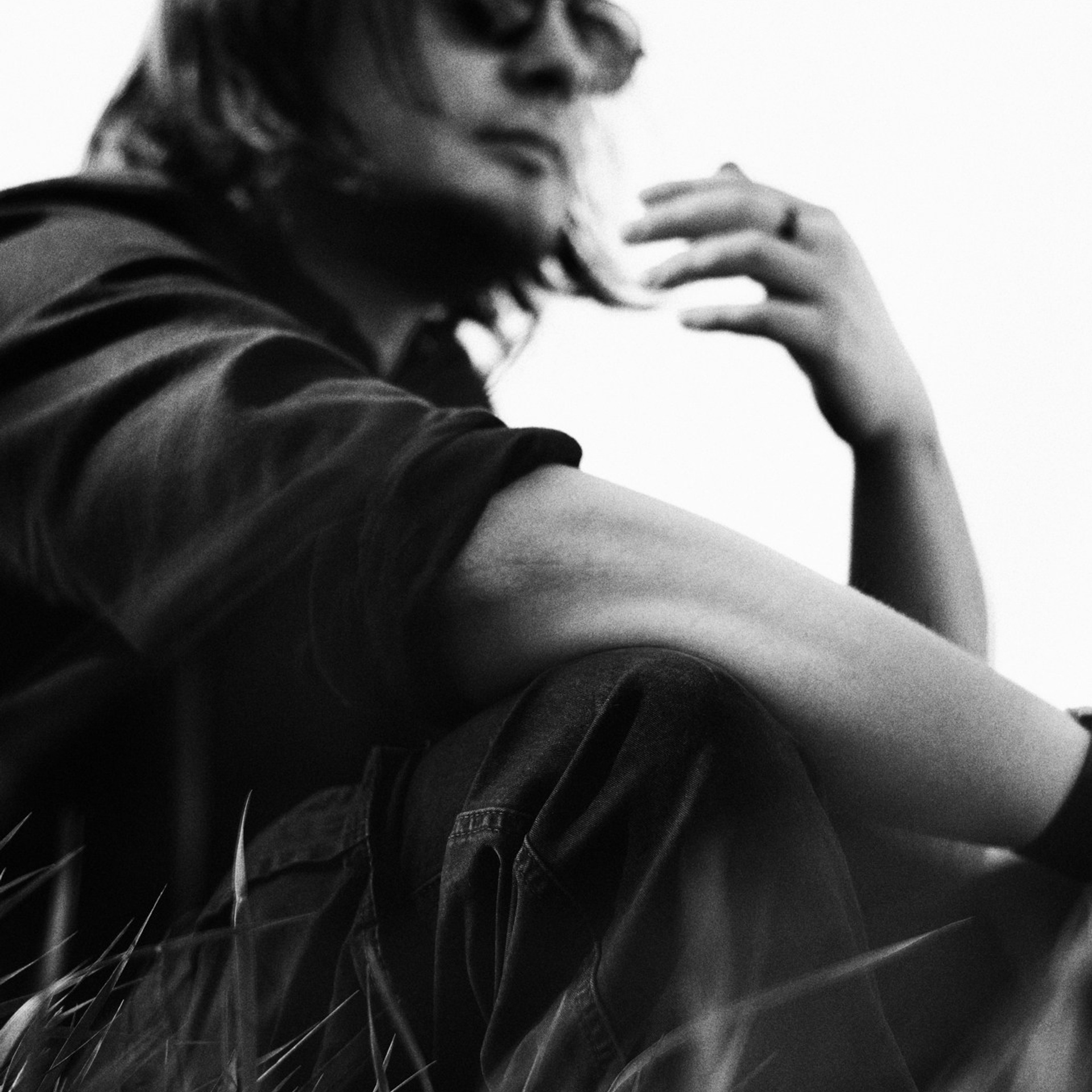 Мужской портрет на природе в Тюмени — Фотограф Дарья Мустафина. Портретный фотограф Тюмень Дарья Мустафина