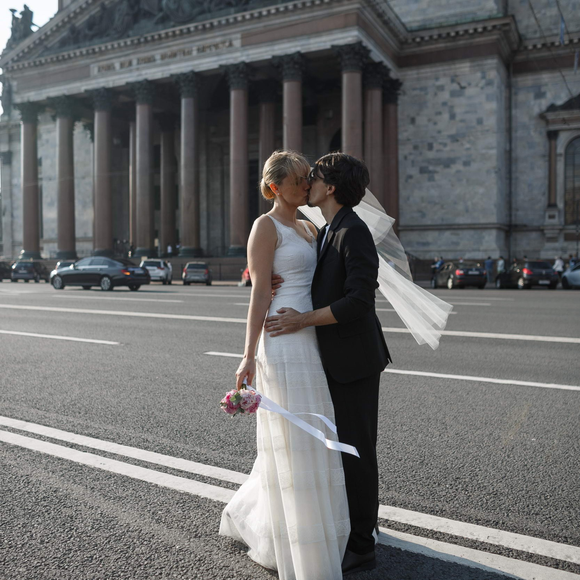 Свадьба в ЗАГСе Калининского района. Свадебный фотограф Игорь Брундасов 8PHOTO на свадьбу венчание загс СПб