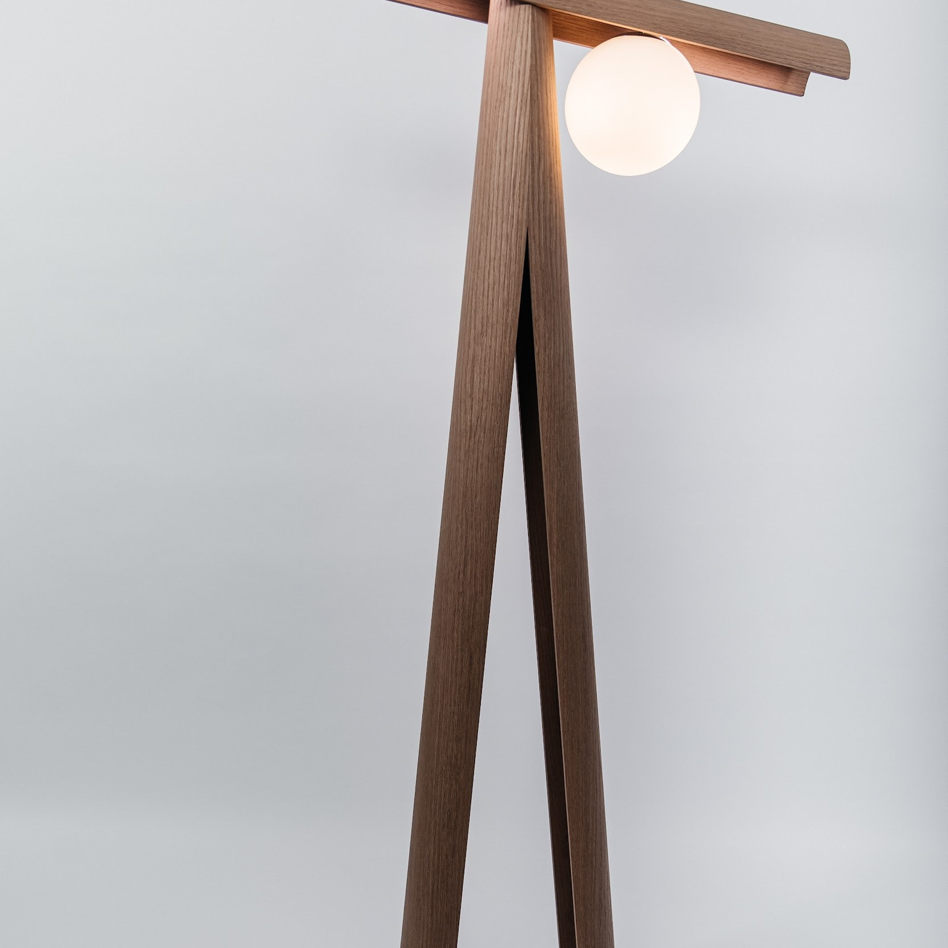 Торшер «Ярило». Алла Дулова — предметный и интерьерный дизайнер