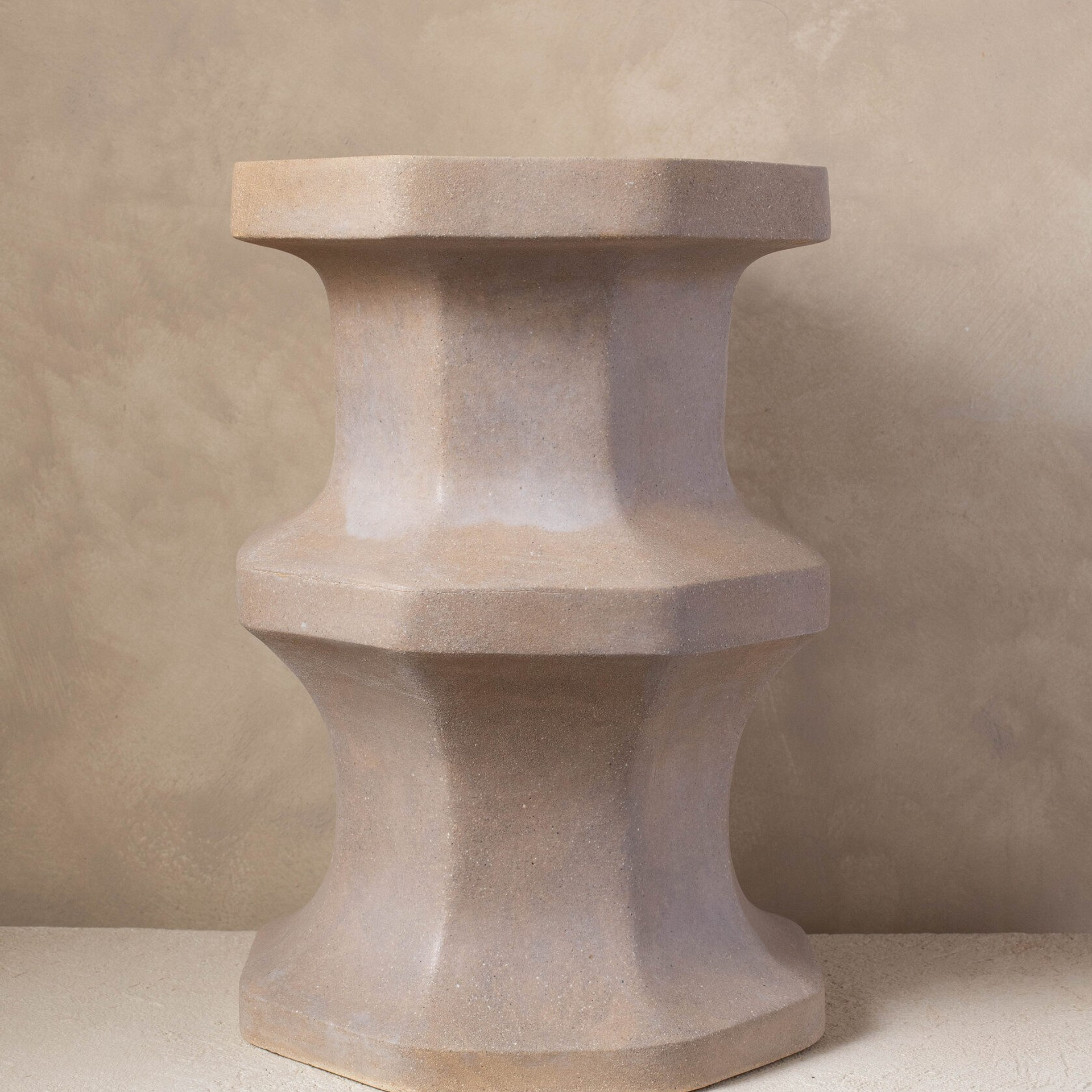 Керамический стол «Candys no.5». Алла Дулова — предметный и интерьерный дизайнер