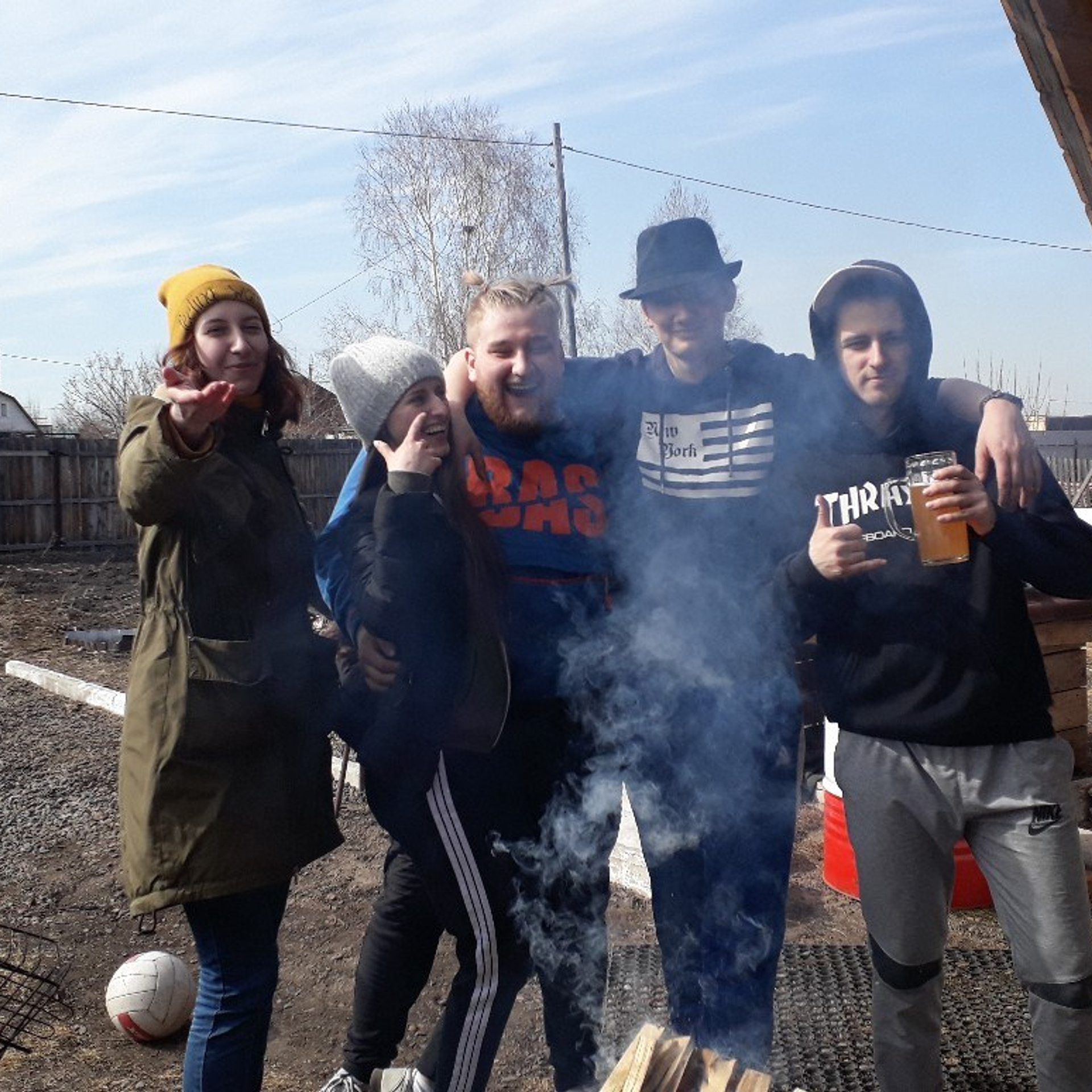 Апрель