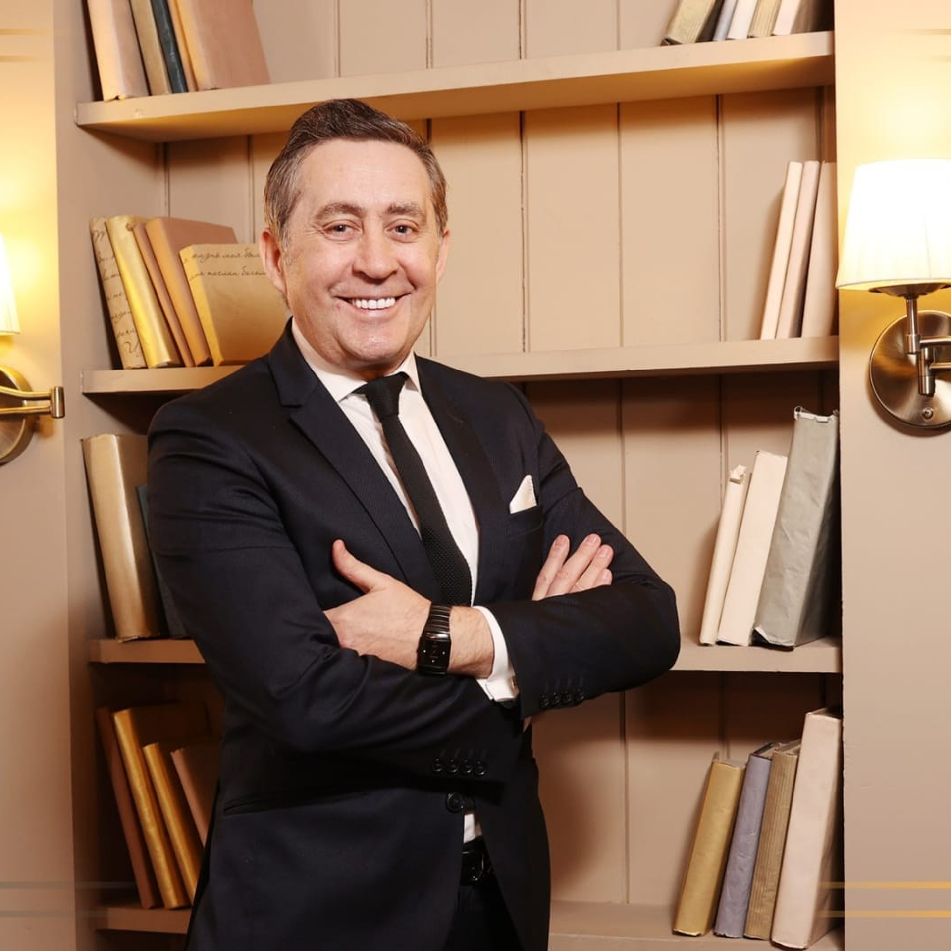 Ведущий Валерий Чигинцев