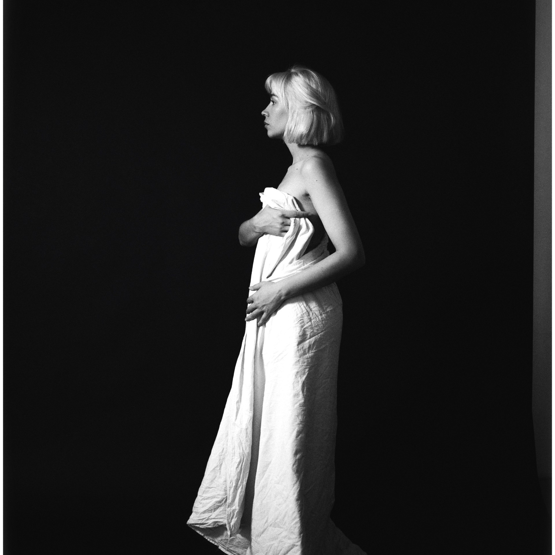 R e v i e w s. Portrait and backstage photographer Nina Crane