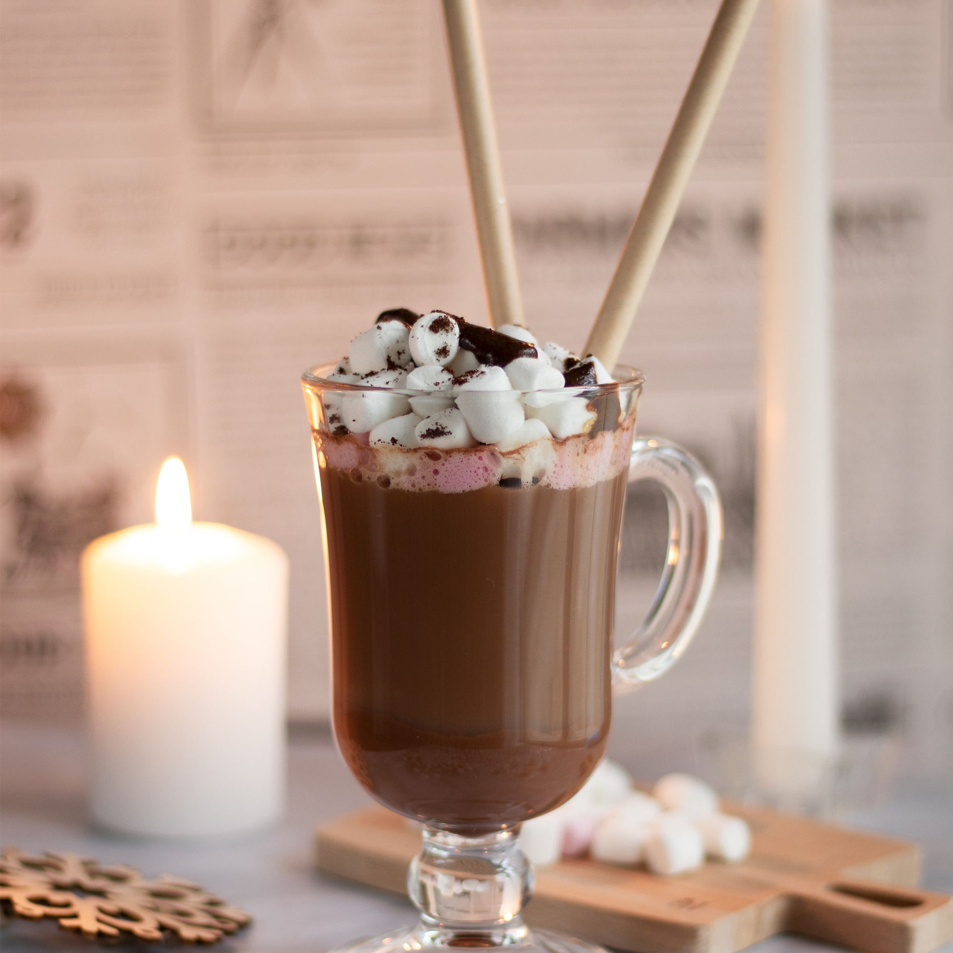 Бакал с какао и маршмелоу. Новогодняя тема со свечами.