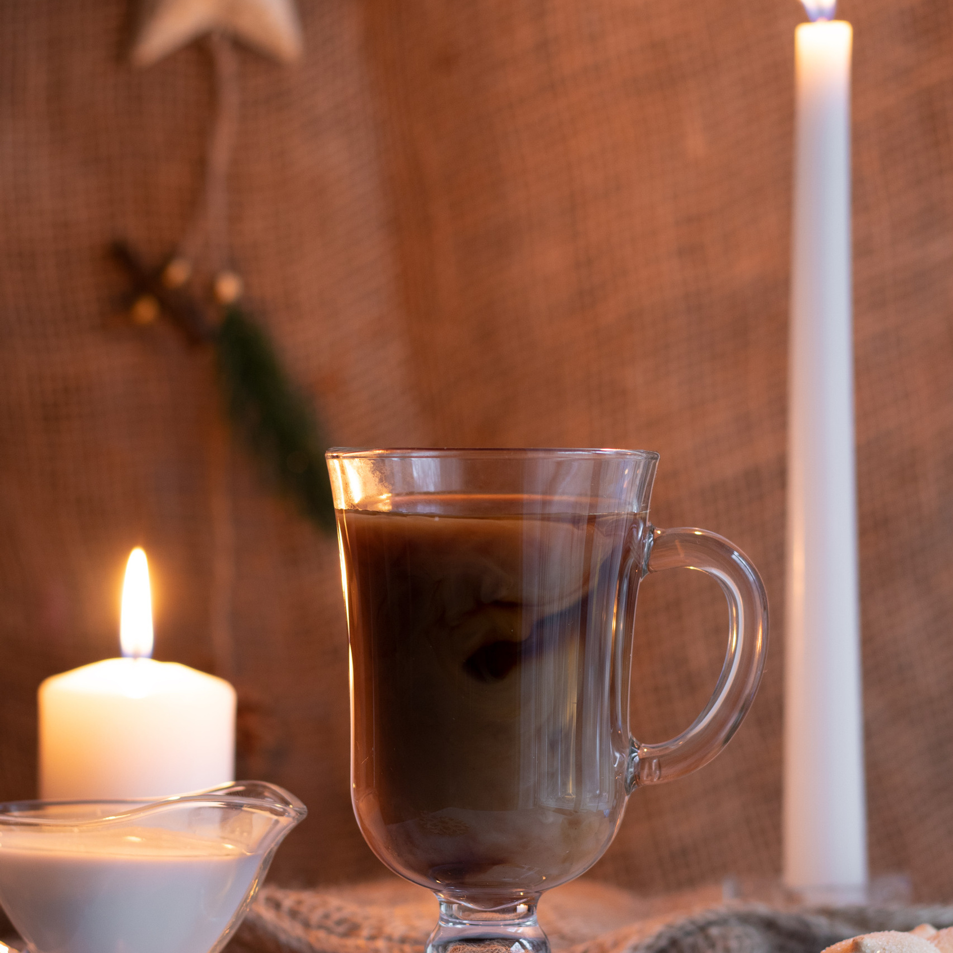 Кофе со свечами.