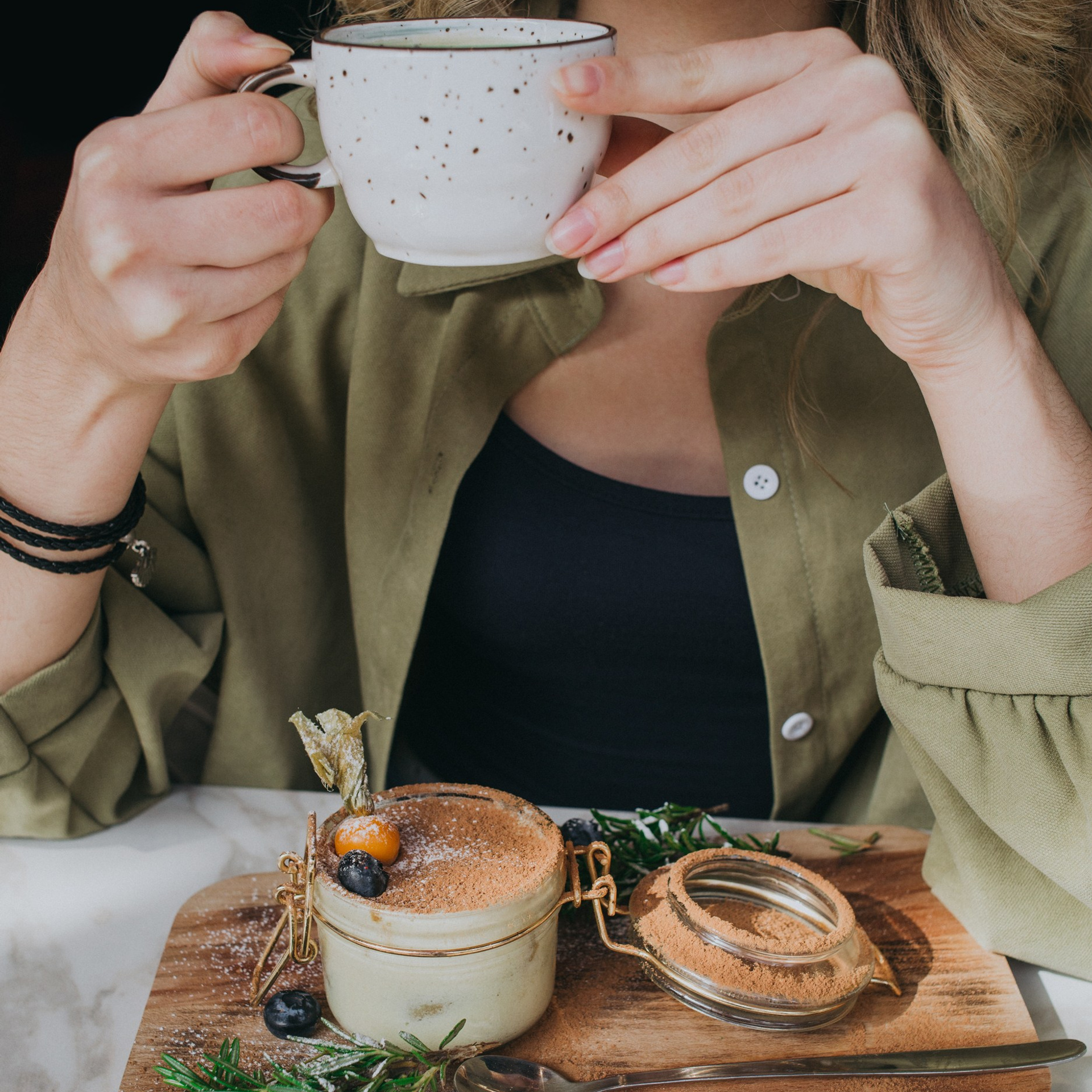 Pari — контент