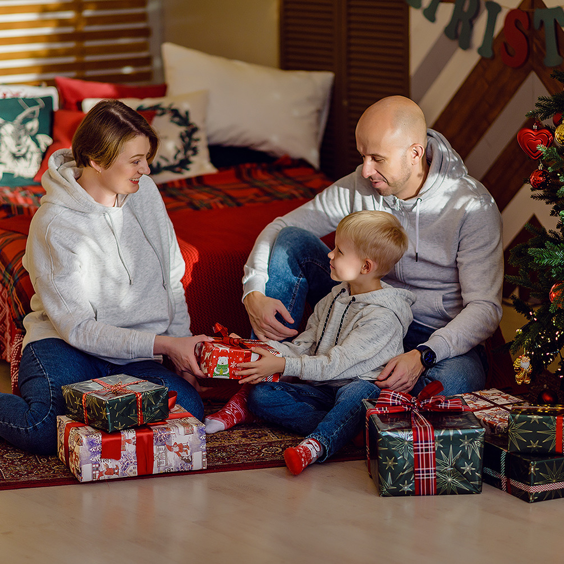 Уютная семейная съемка в студии