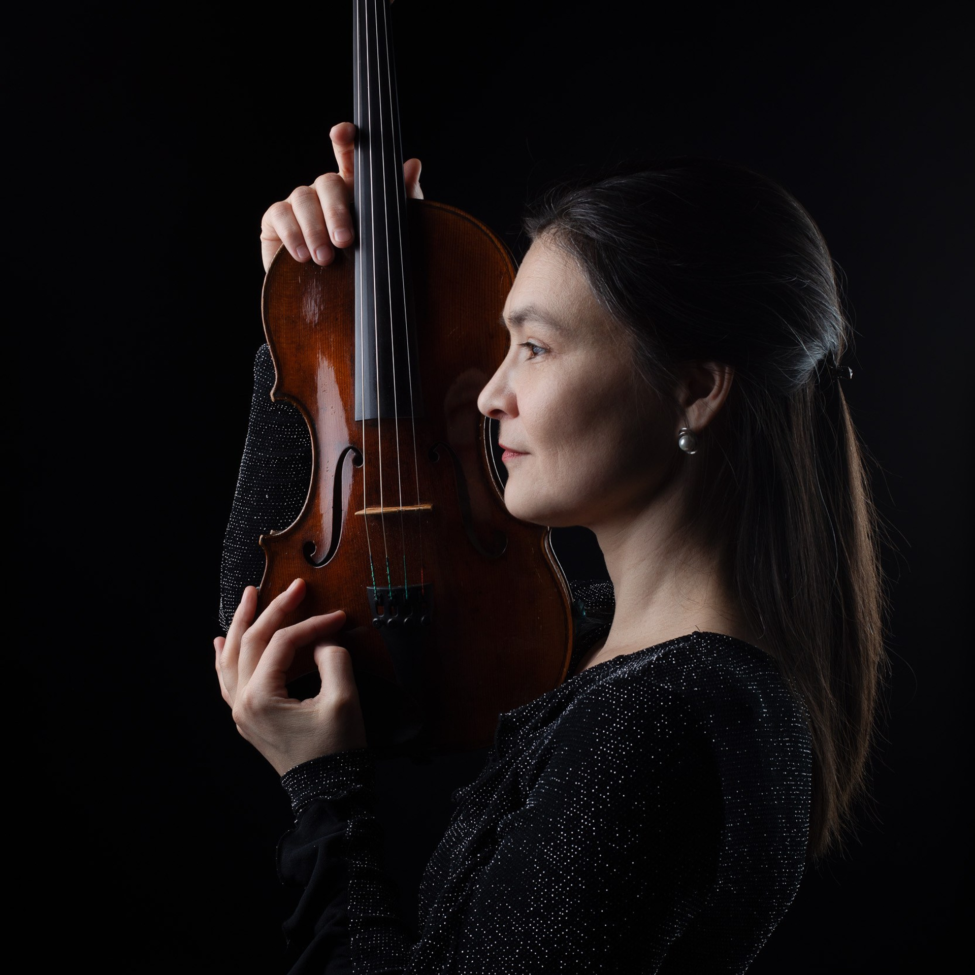 Скрипка в темной комнате