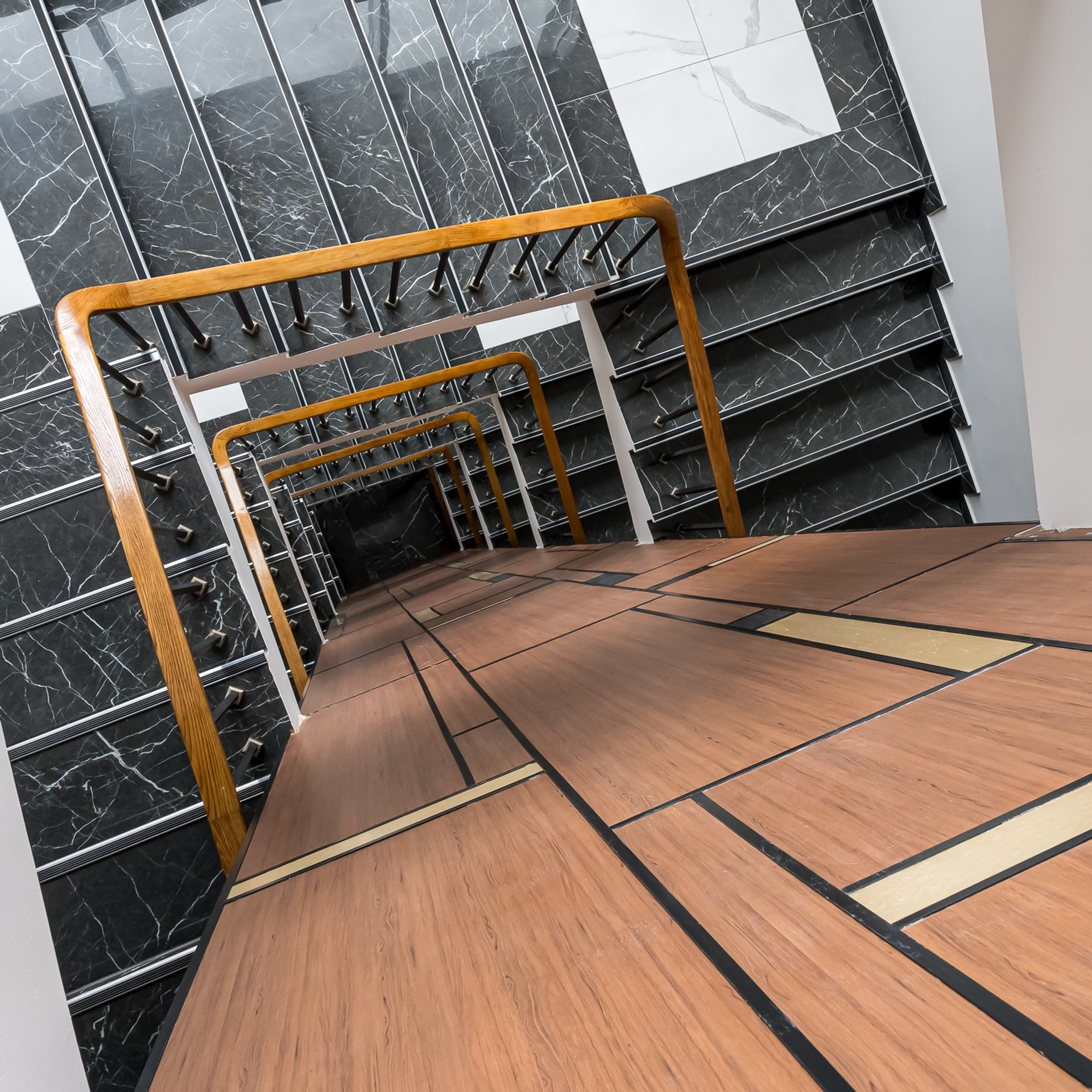 Театр Эстрады. Лифт