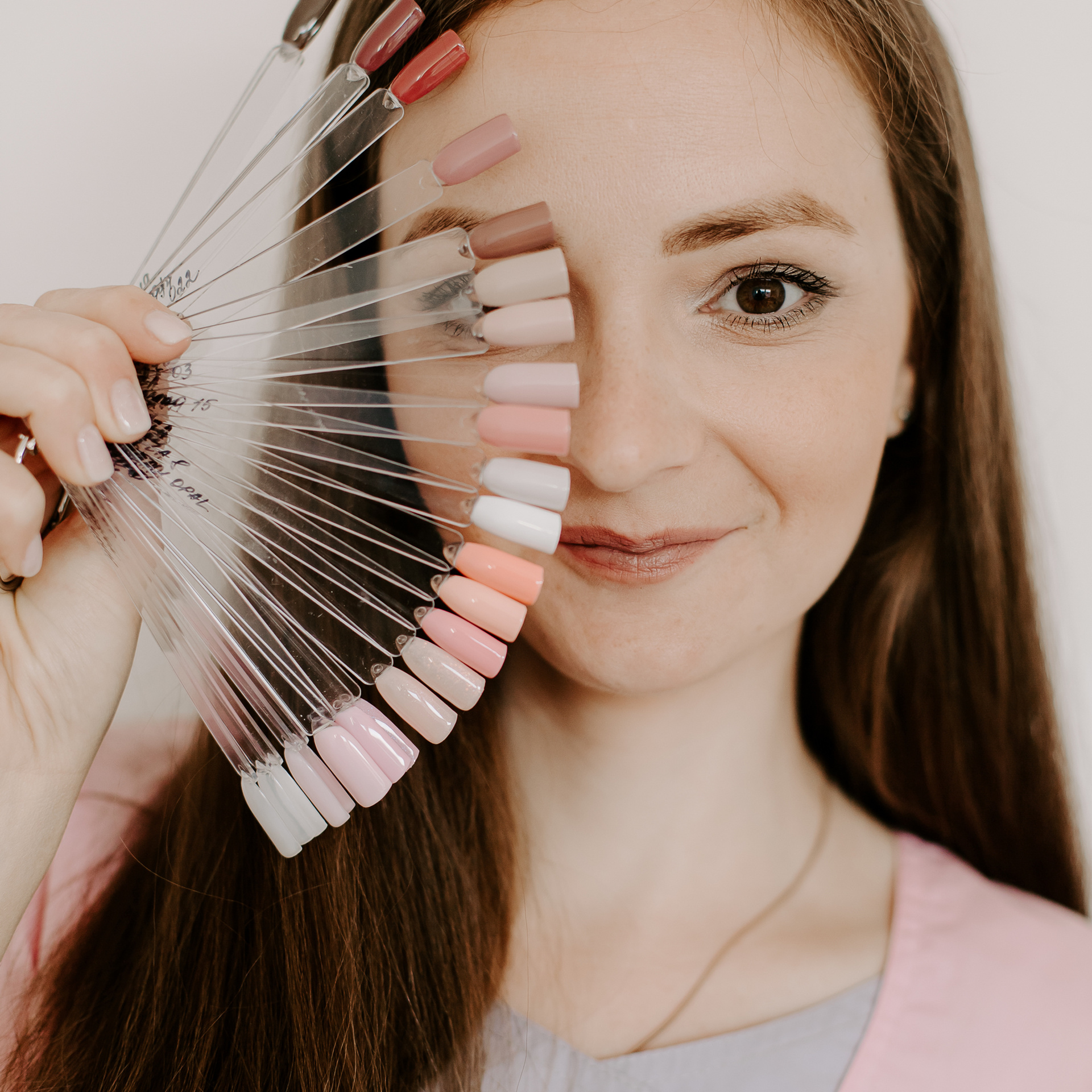 Катя — мастера маникюра