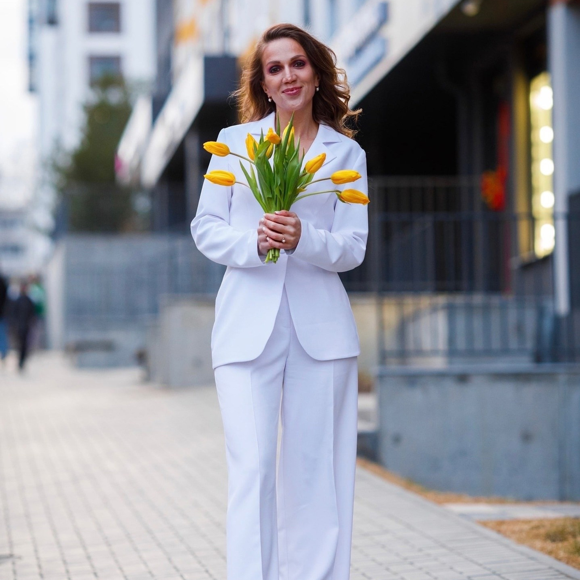 Индивидуальная летняя фотосессия с тюльпанами. Дима Никитин свадебный и семейный фотограф в Ижевске и Удмуртии с 2007 года