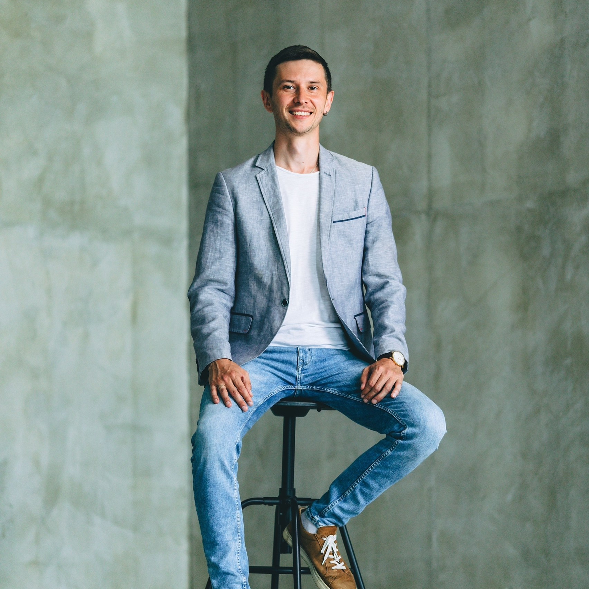 Студийный мужской портрет. Дима Никитин свадебный и семейный фотограф в Ижевске и Удмуртии с 2007 года