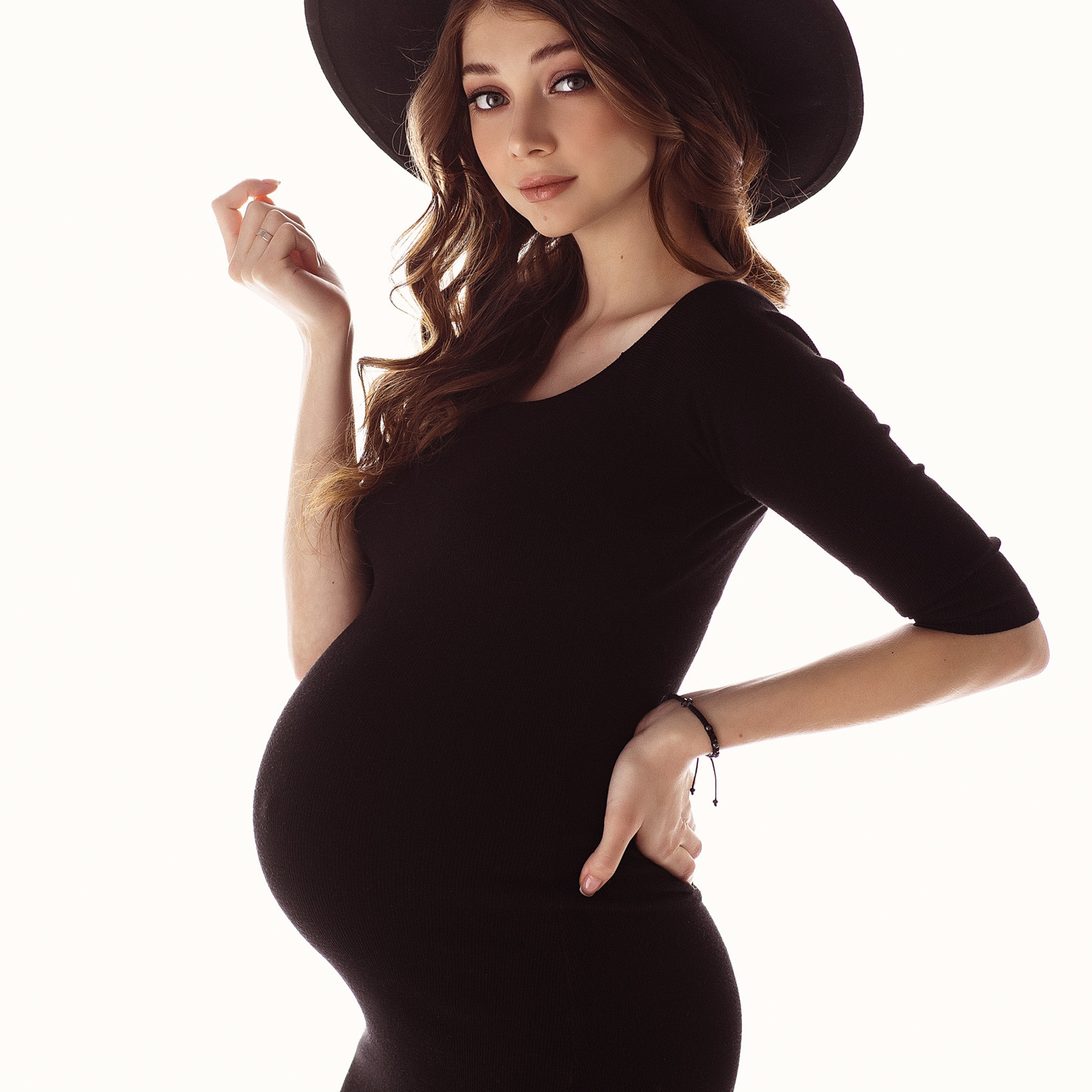 Фотосессия беременности в фотостудии