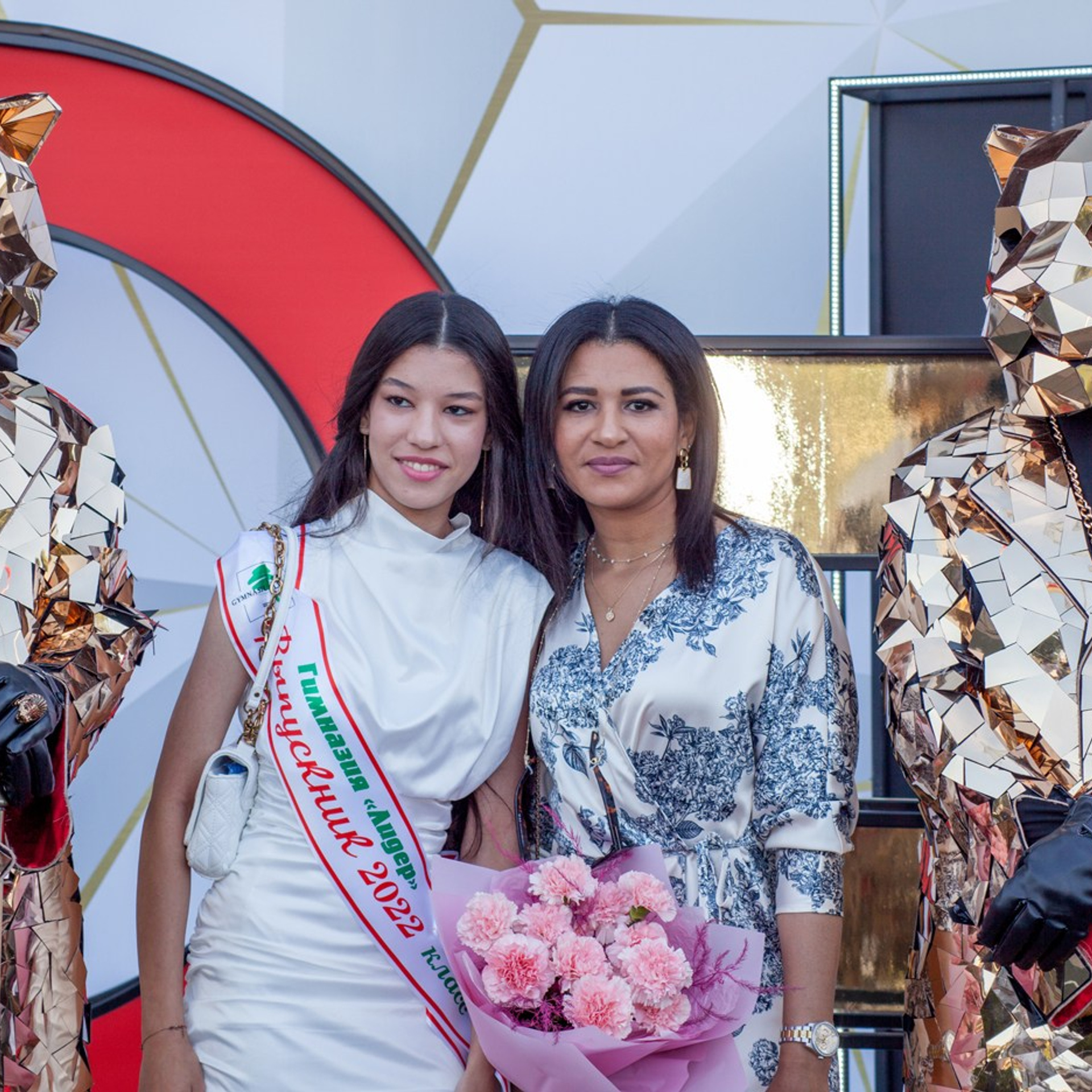 Выпускной в гимназии Лидер