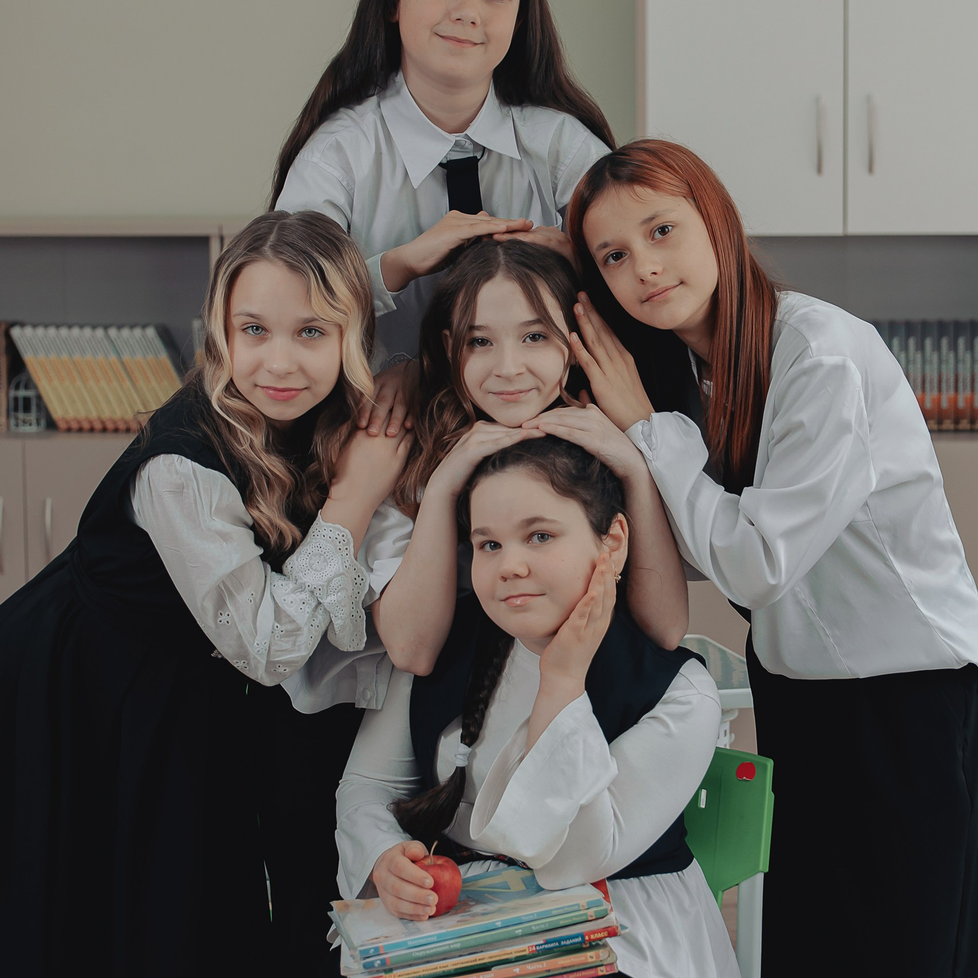 Фотосъемка в 4 классе для выпускного альбома. Фотограф Валерия Азамат — жизнь в каждом кадре