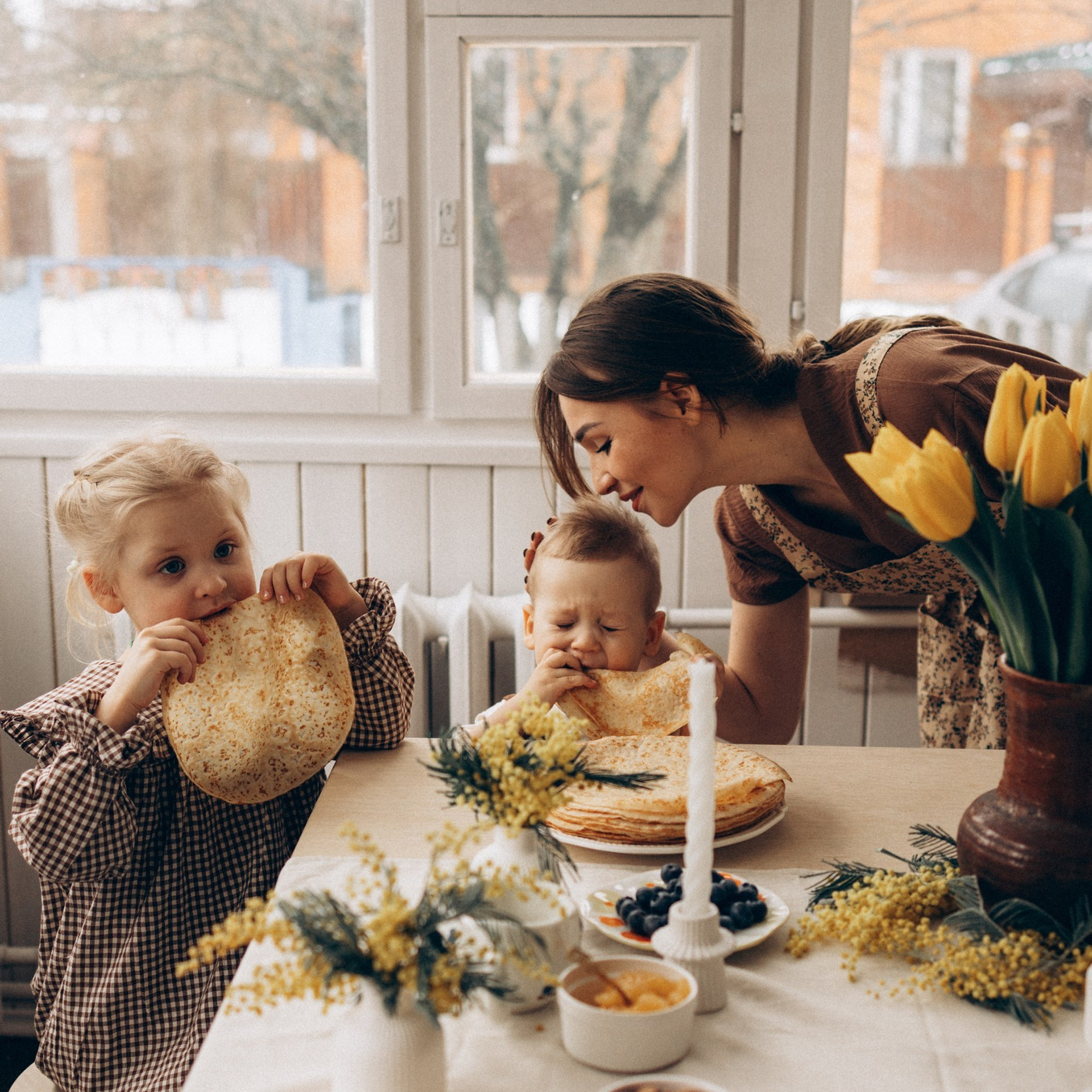 Весенняя история Саши, Иванны и Степы